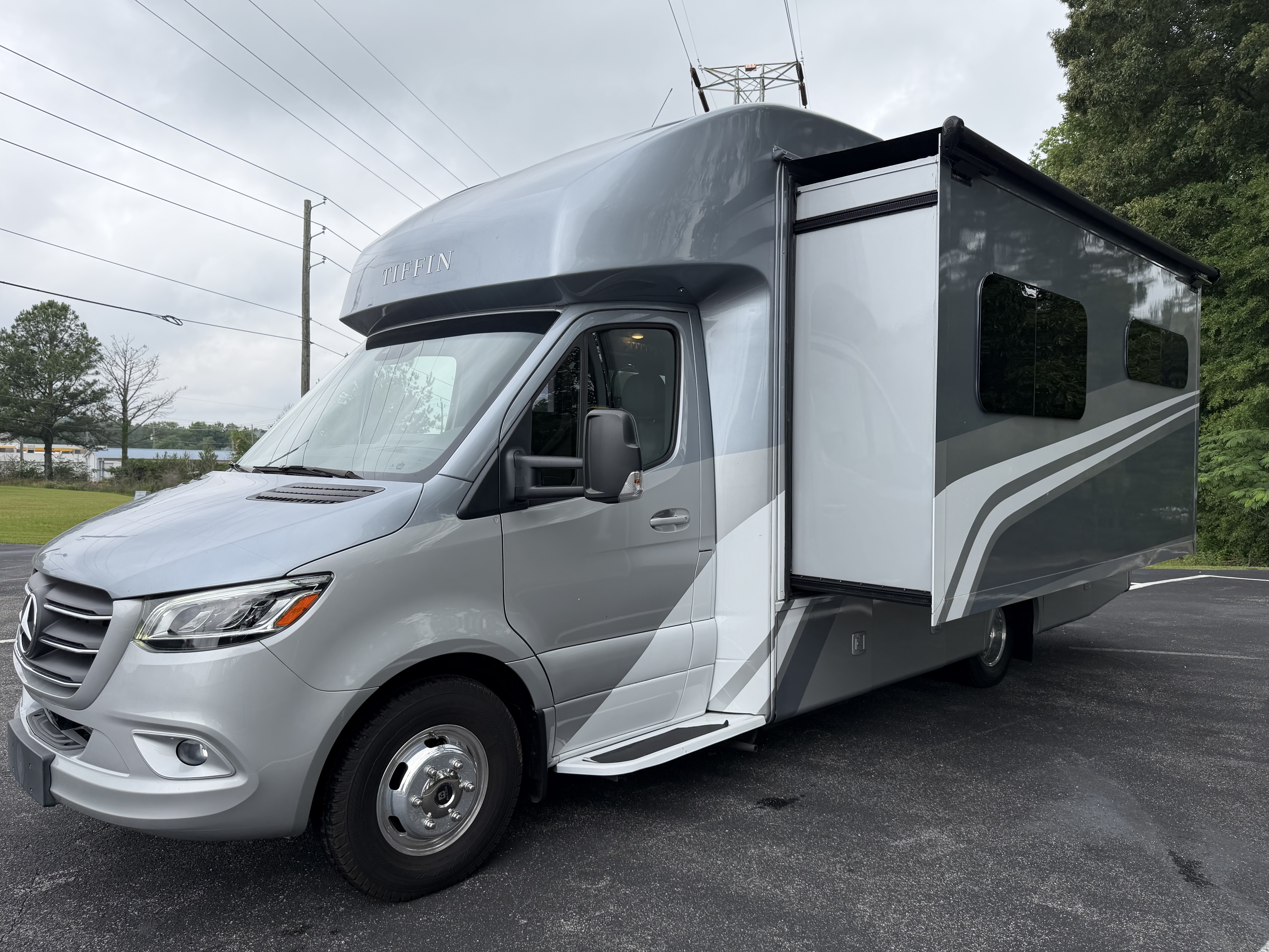 2022 TIFFIN WAYFARER 25 RW - Image 3