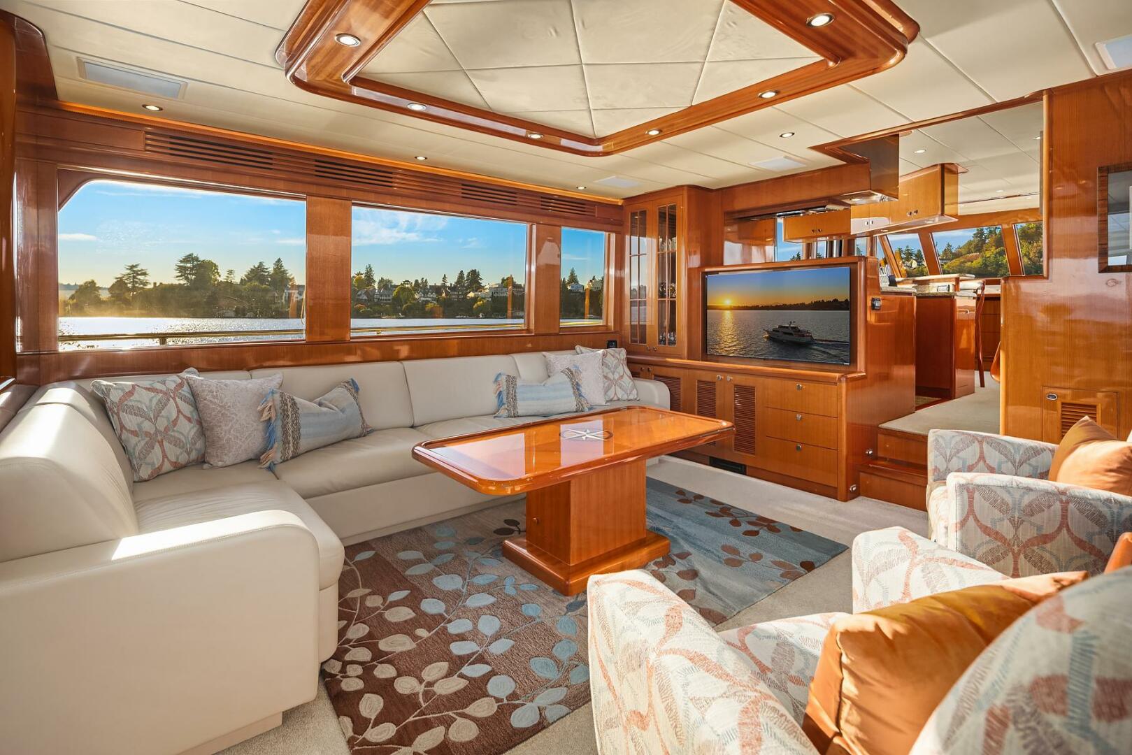 2014 Hampton 720 Skylounge LRC - Image 3