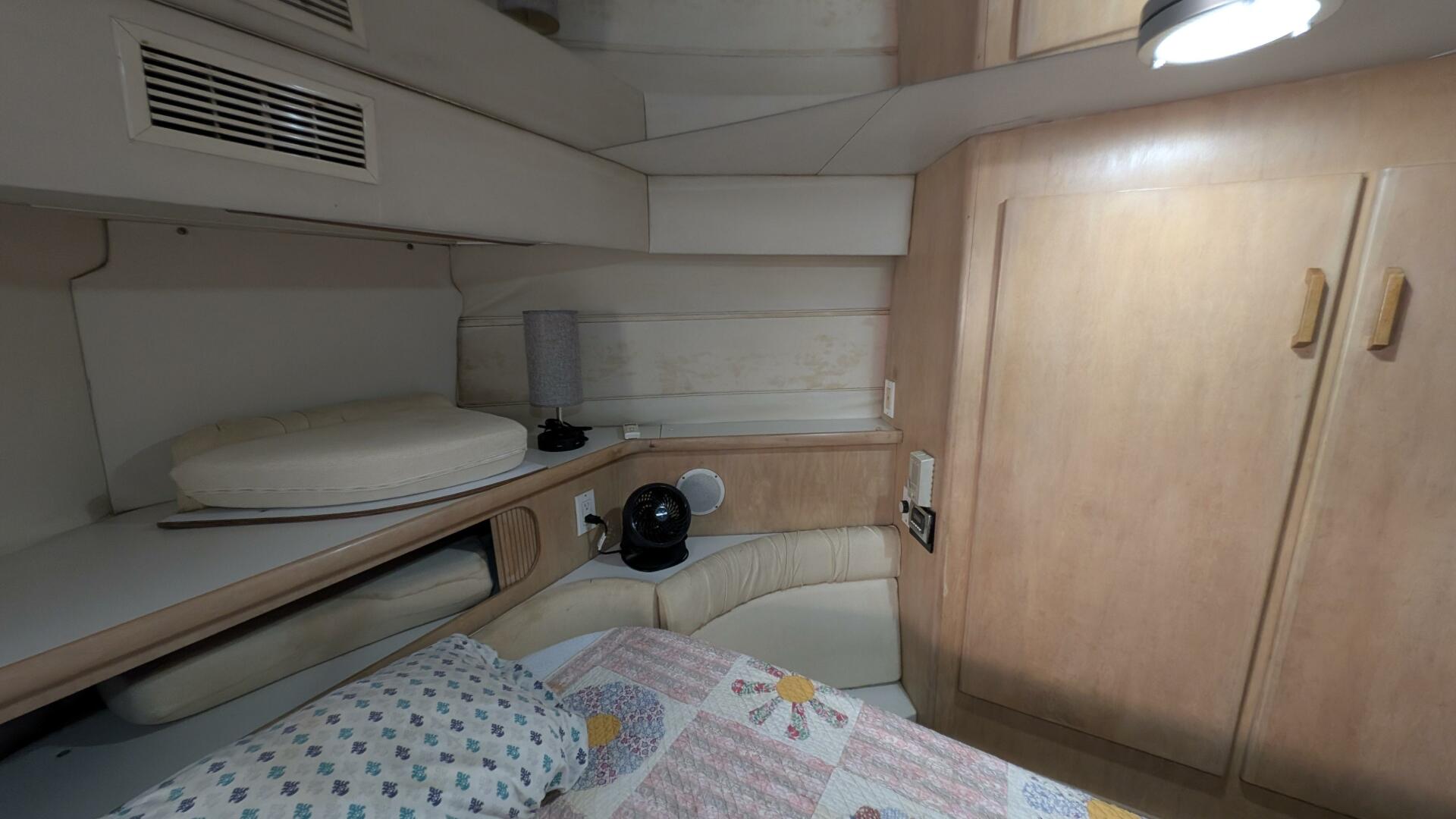 1994 Carver 370 AFT CABIN - Image 38