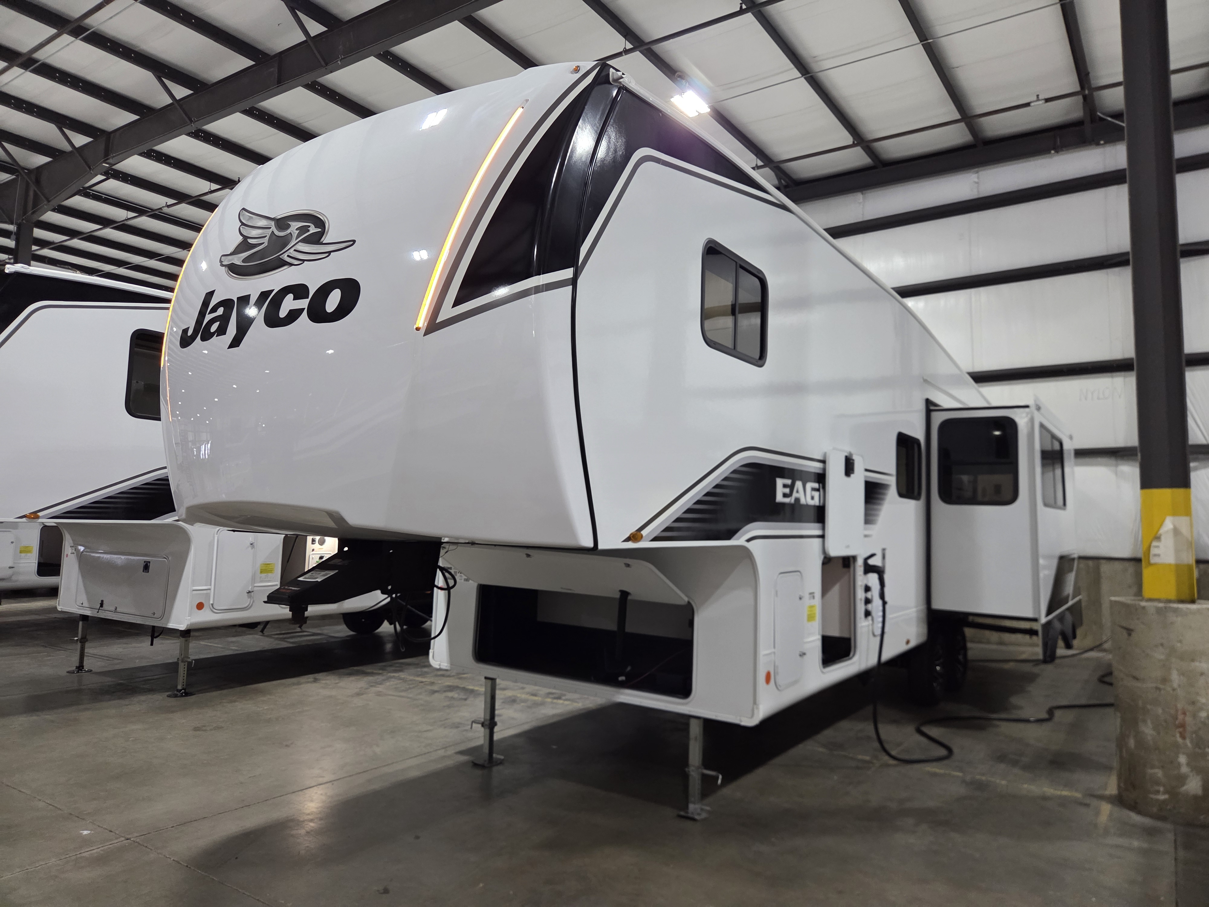 2026 Jayco Eagle SLE 28BHU - Image 5