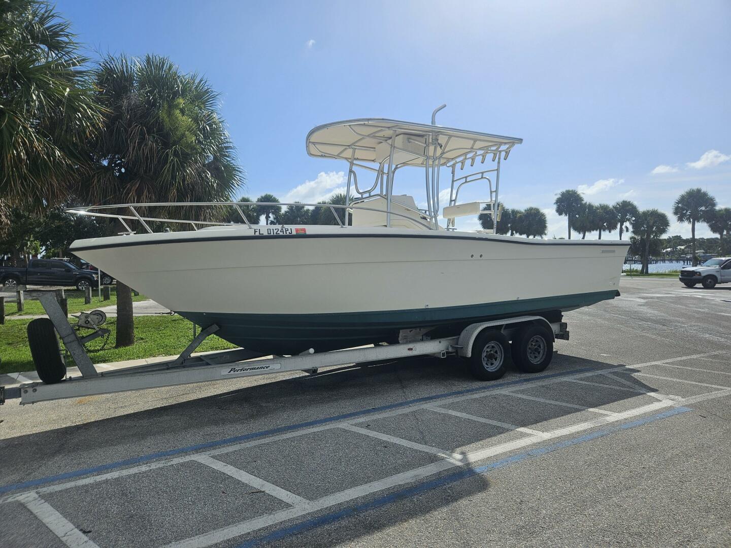 1995 Pursuit 2600 CC - Image 3