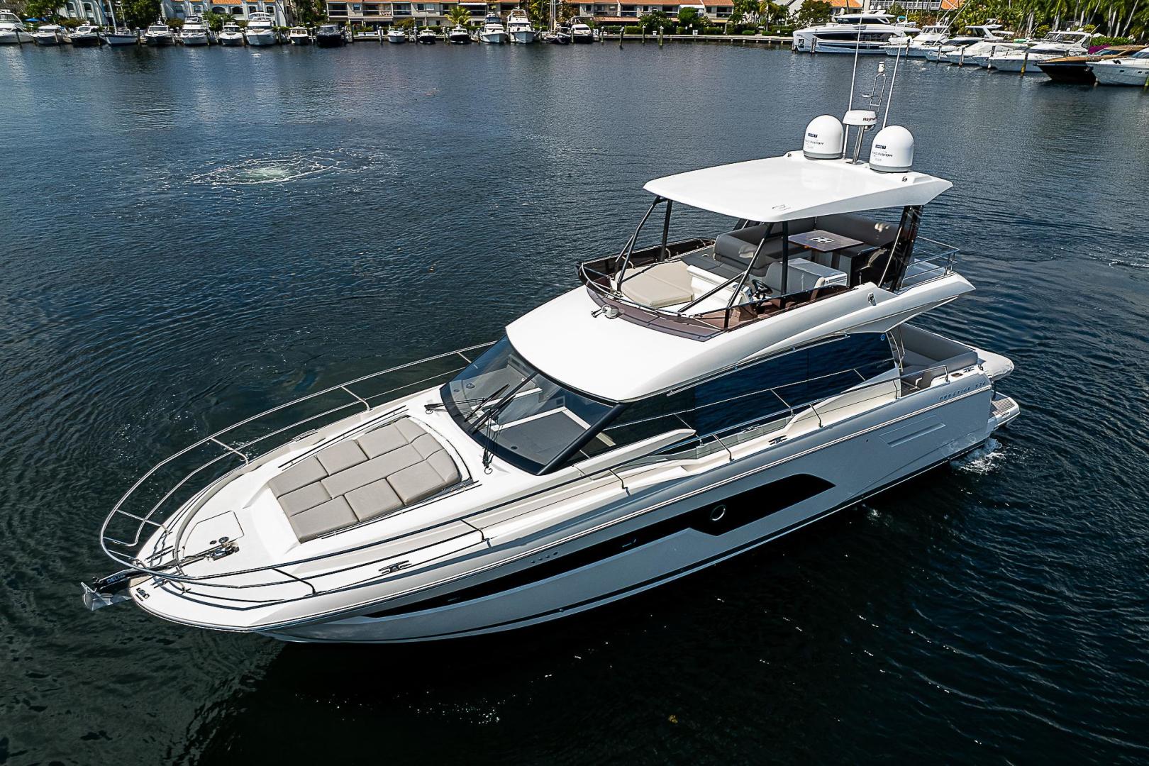 2022 Prestige 520 Fly - Image 1