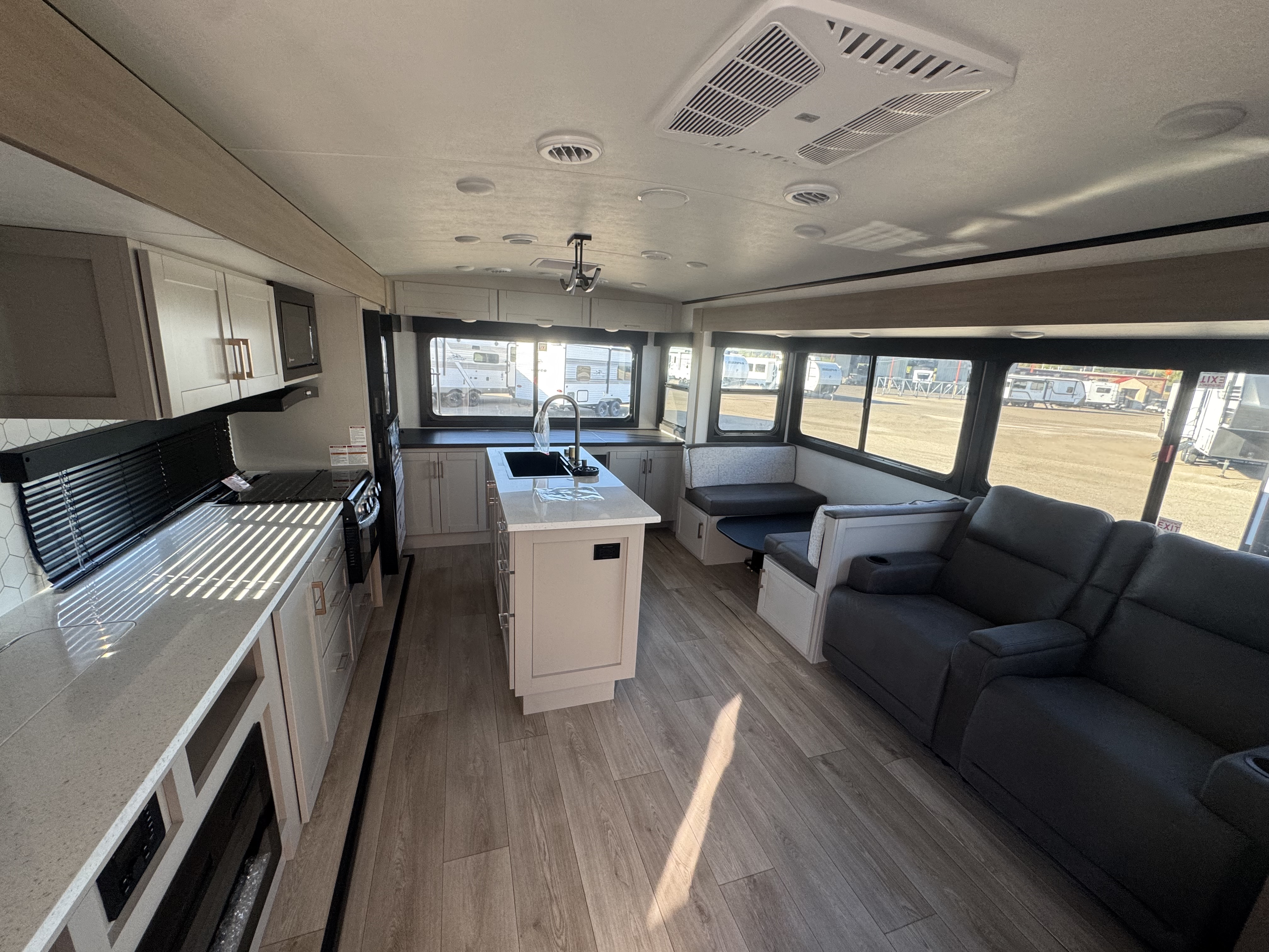 2027 JAYCO JAY FEATHER 27MK - Image 10