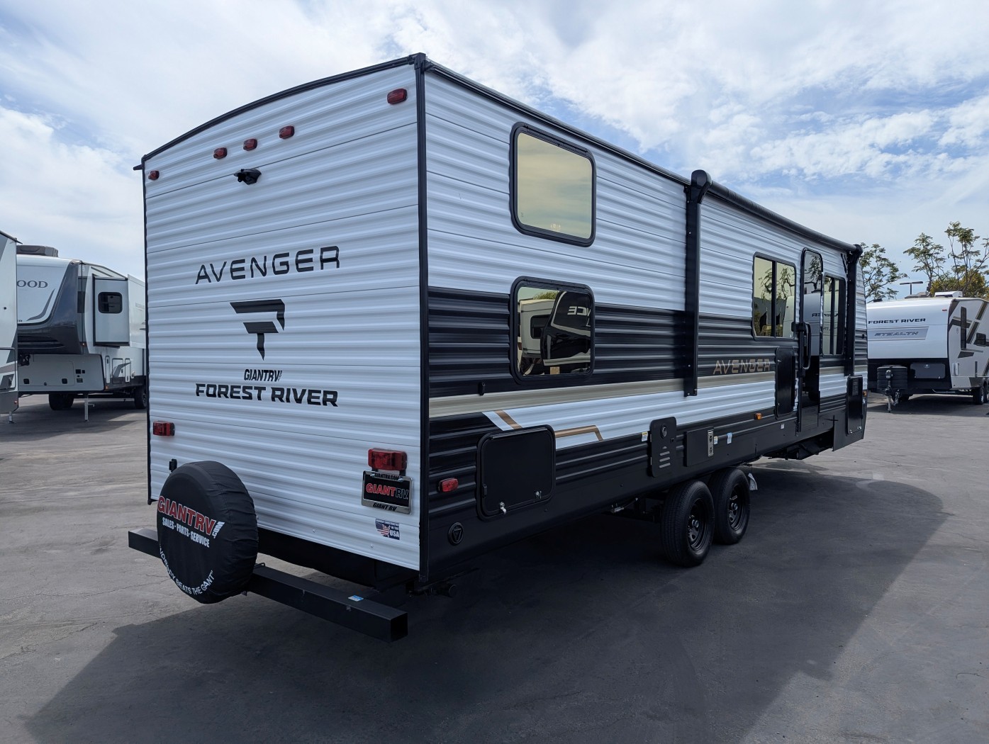 2027 Forest River Avenger 26DBS - Image 10