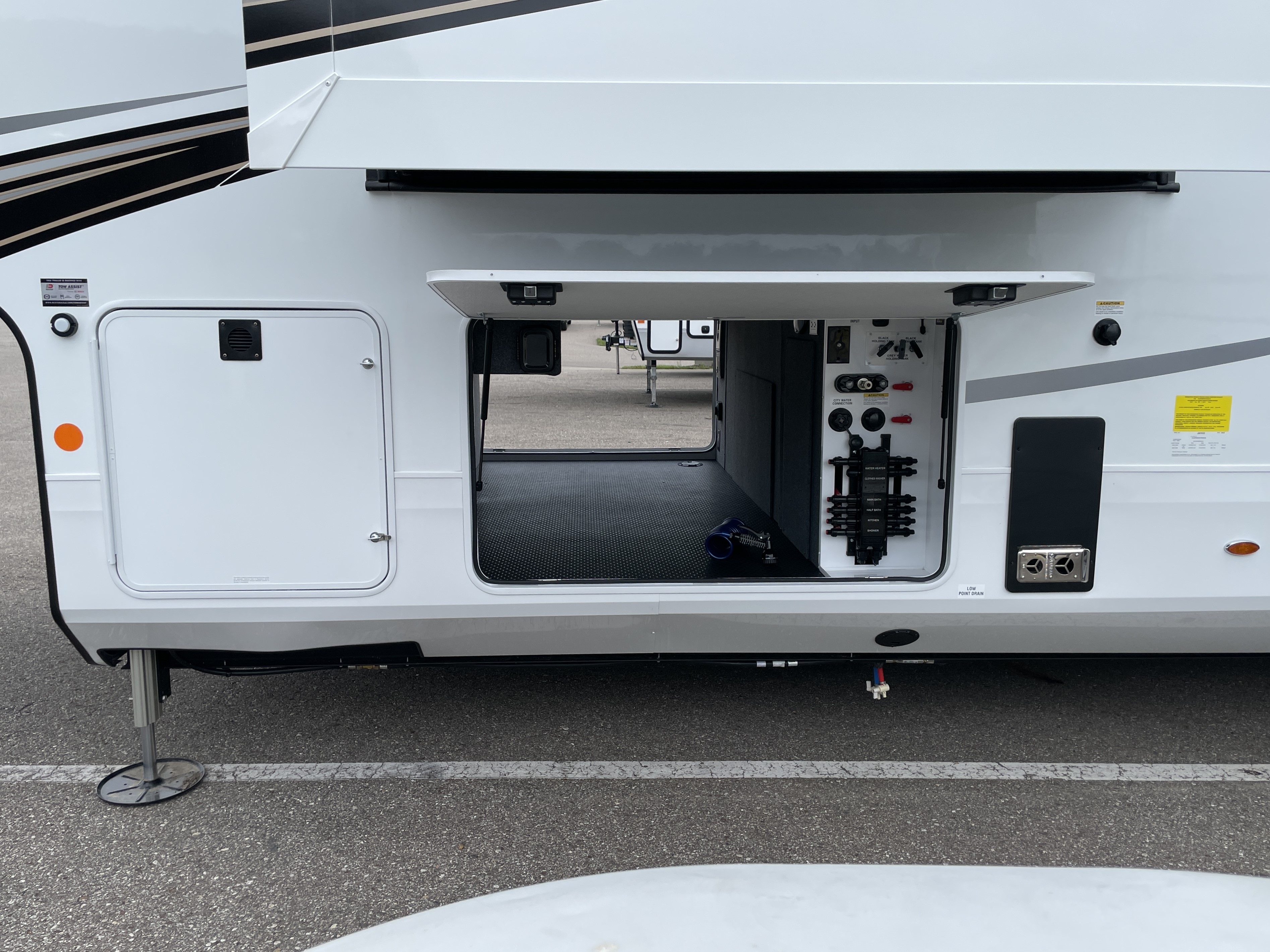 2027 Jayco Pinnacle 38FBRK - Image 5