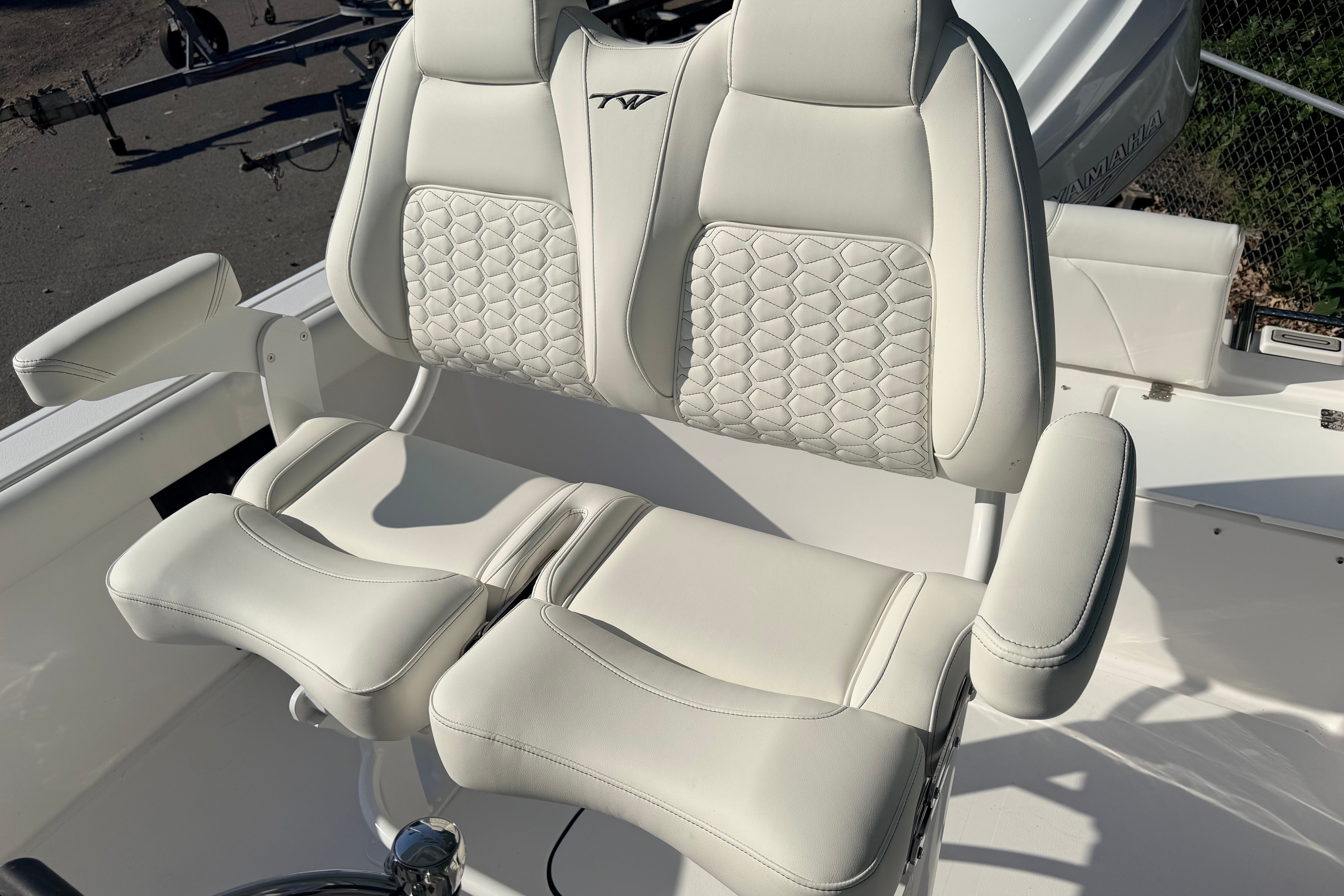 2027 Tidewater 232 LXF Standard - Image 16