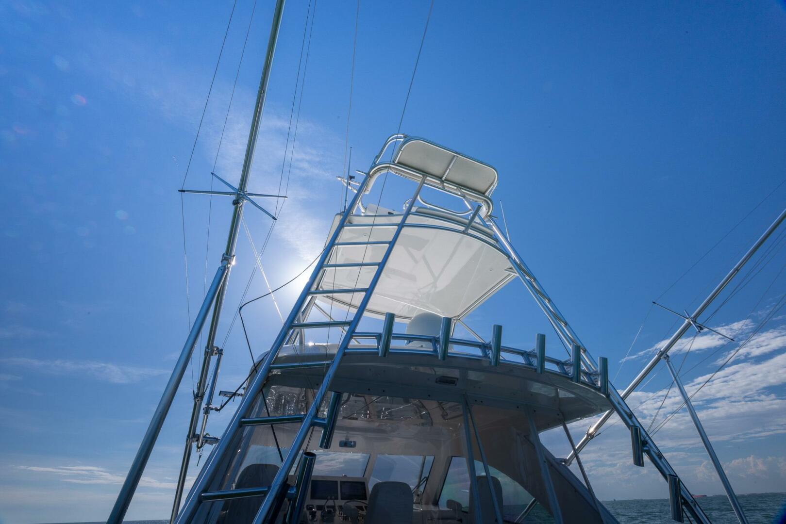 2012 Cabo 40 Express - Image 17