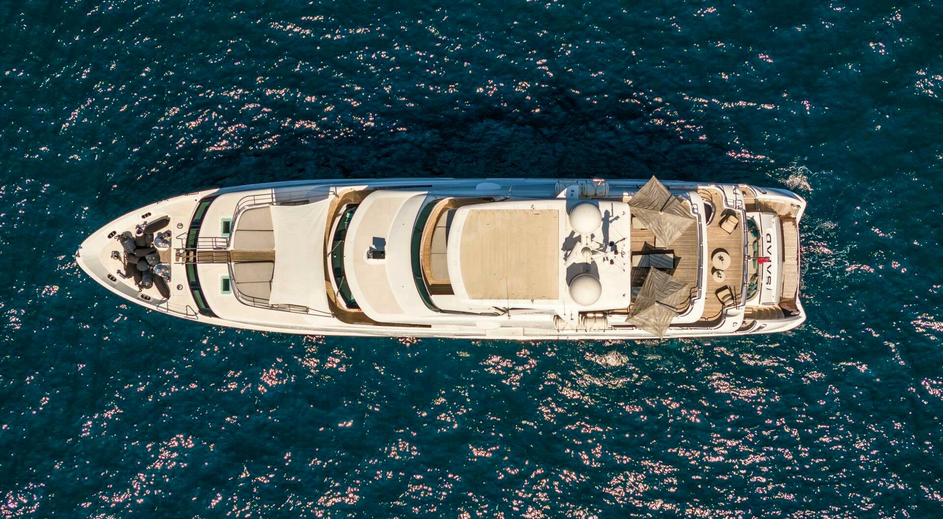 2015 Benetti Benetti Classic 121 - Image 10