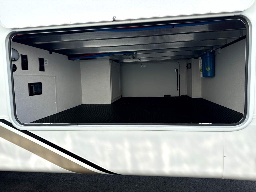 2027 JAYCO EAGLE 321RSTS - Image 5