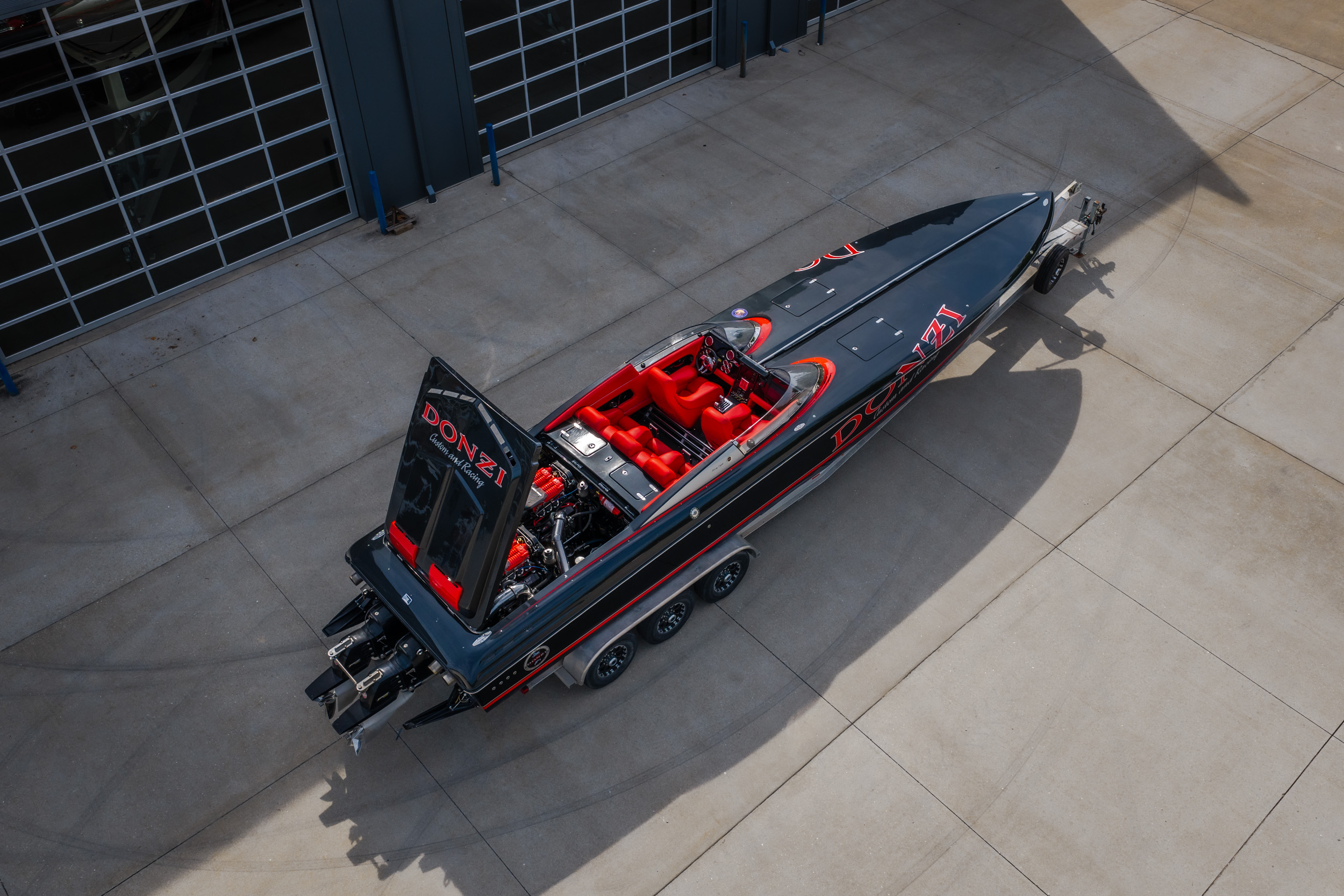 2009 Donzi 38 ZRC - Image 6