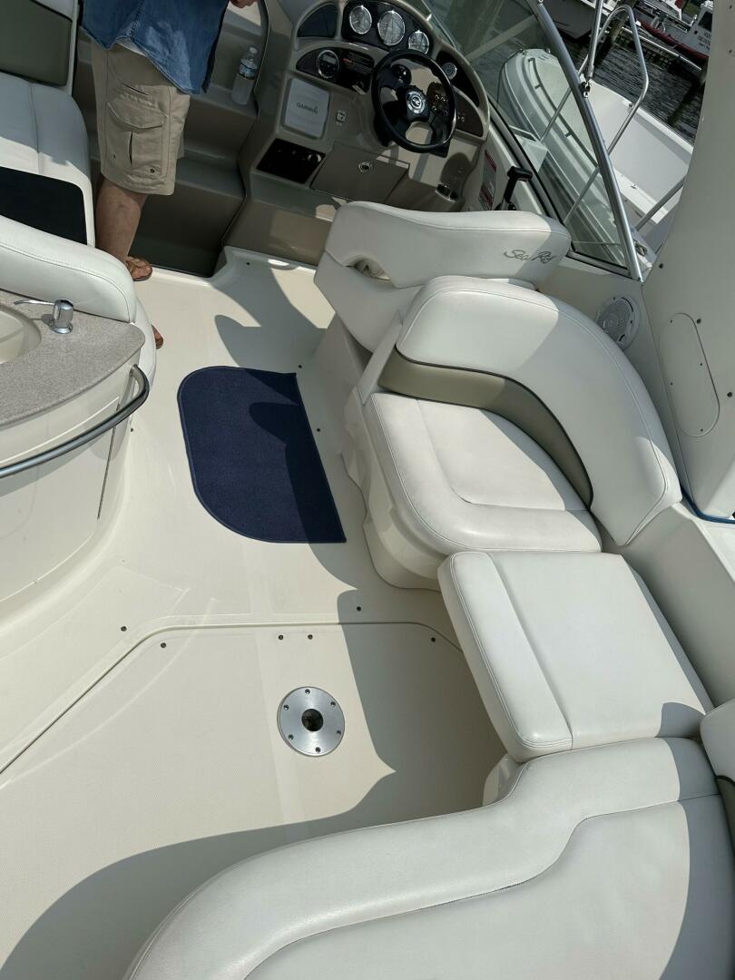 2007 Sea Ray 260 Sundancer - Image 15