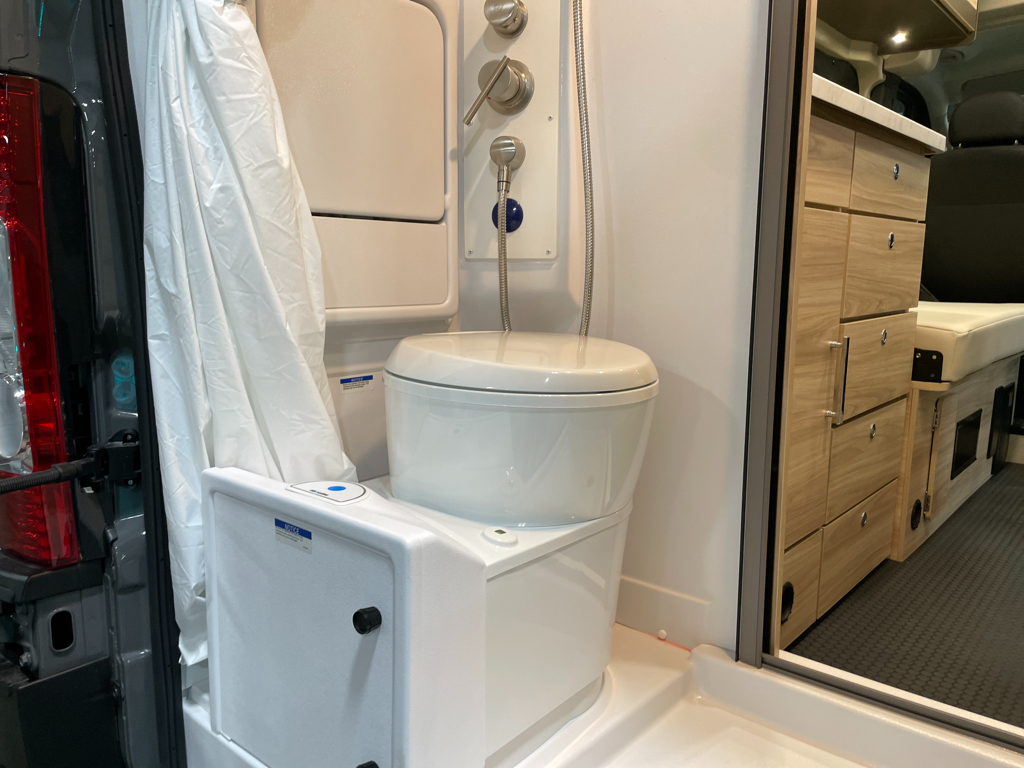 2027 Jayco Comet 18C - Image 11