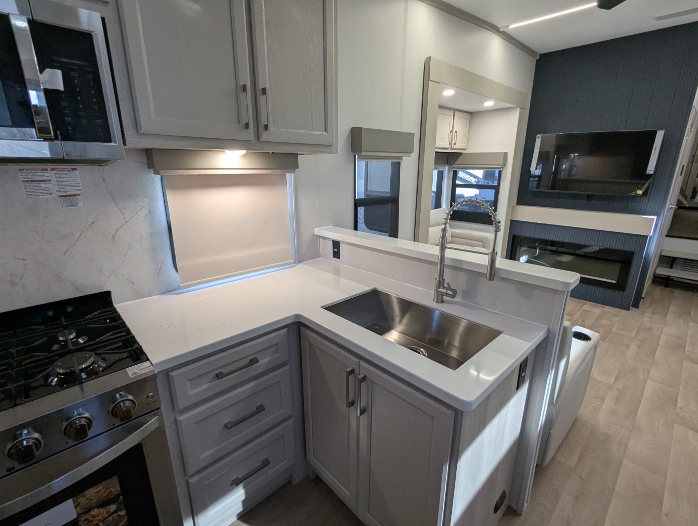 2026 Forest River Columbus 384RKH - Image 35