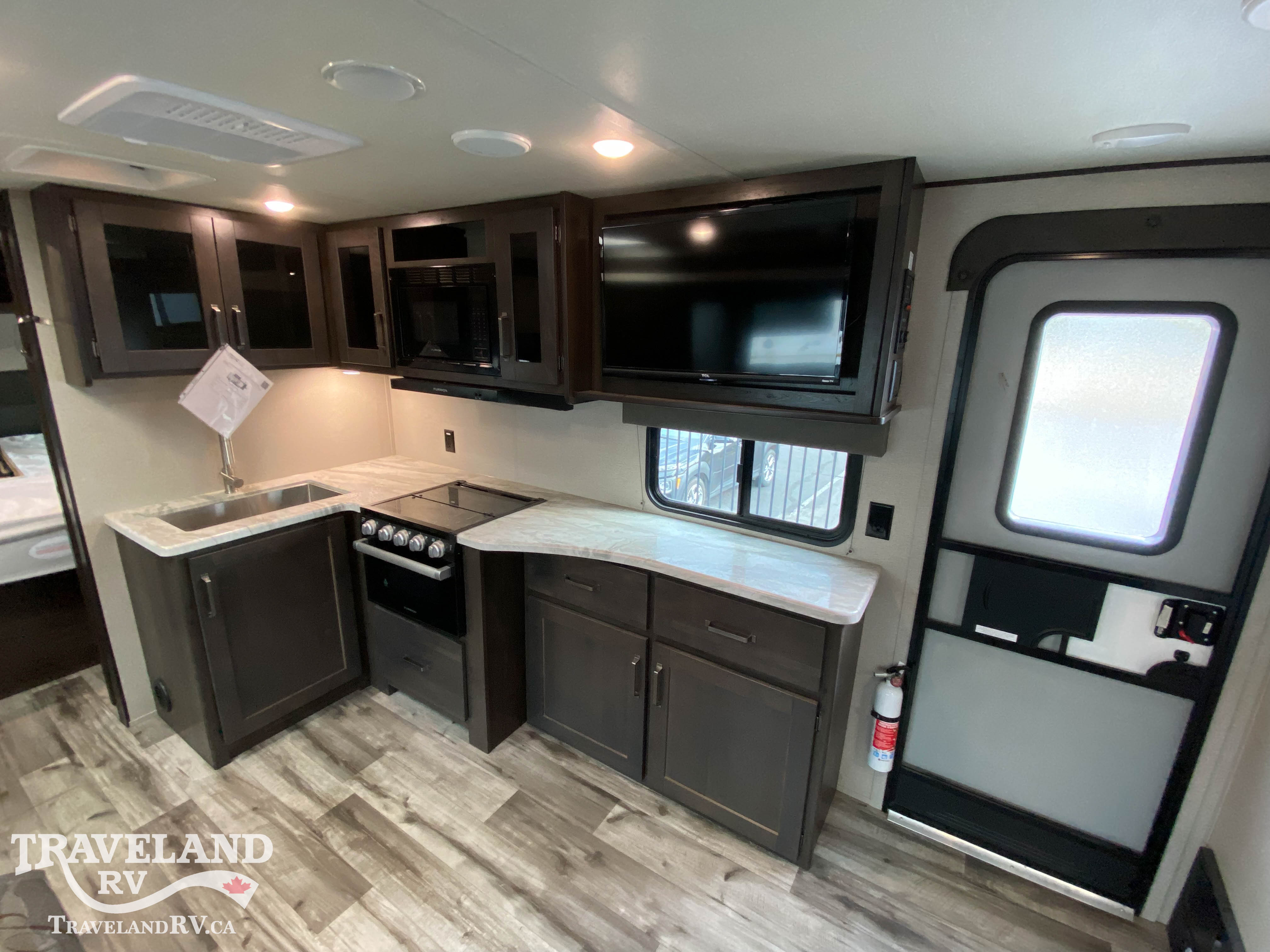 2023 Grand Design Transcend XPLOR 221RB - Image 9