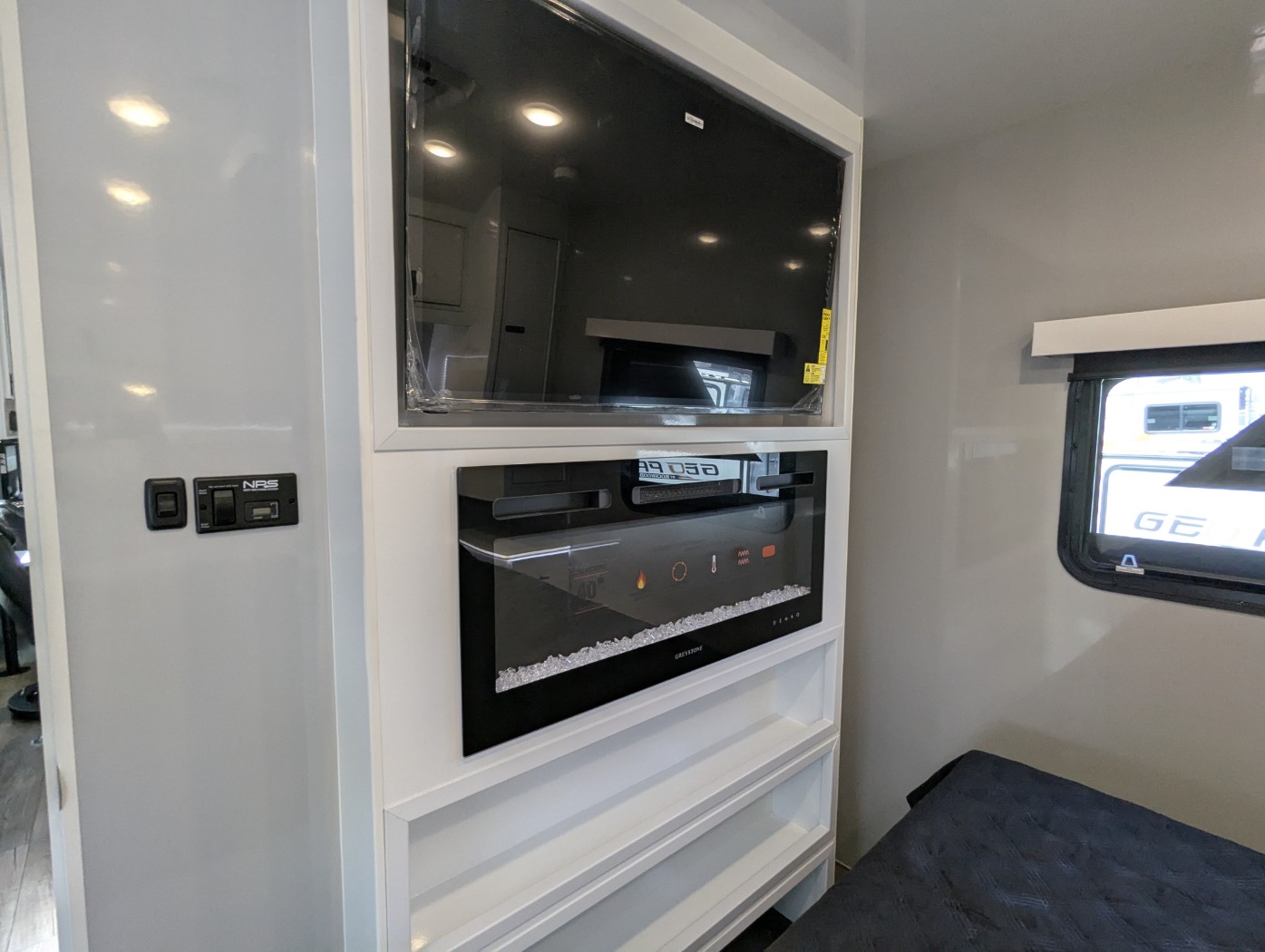 2026 IROK Trailers IROK 3218RACE - Image 10