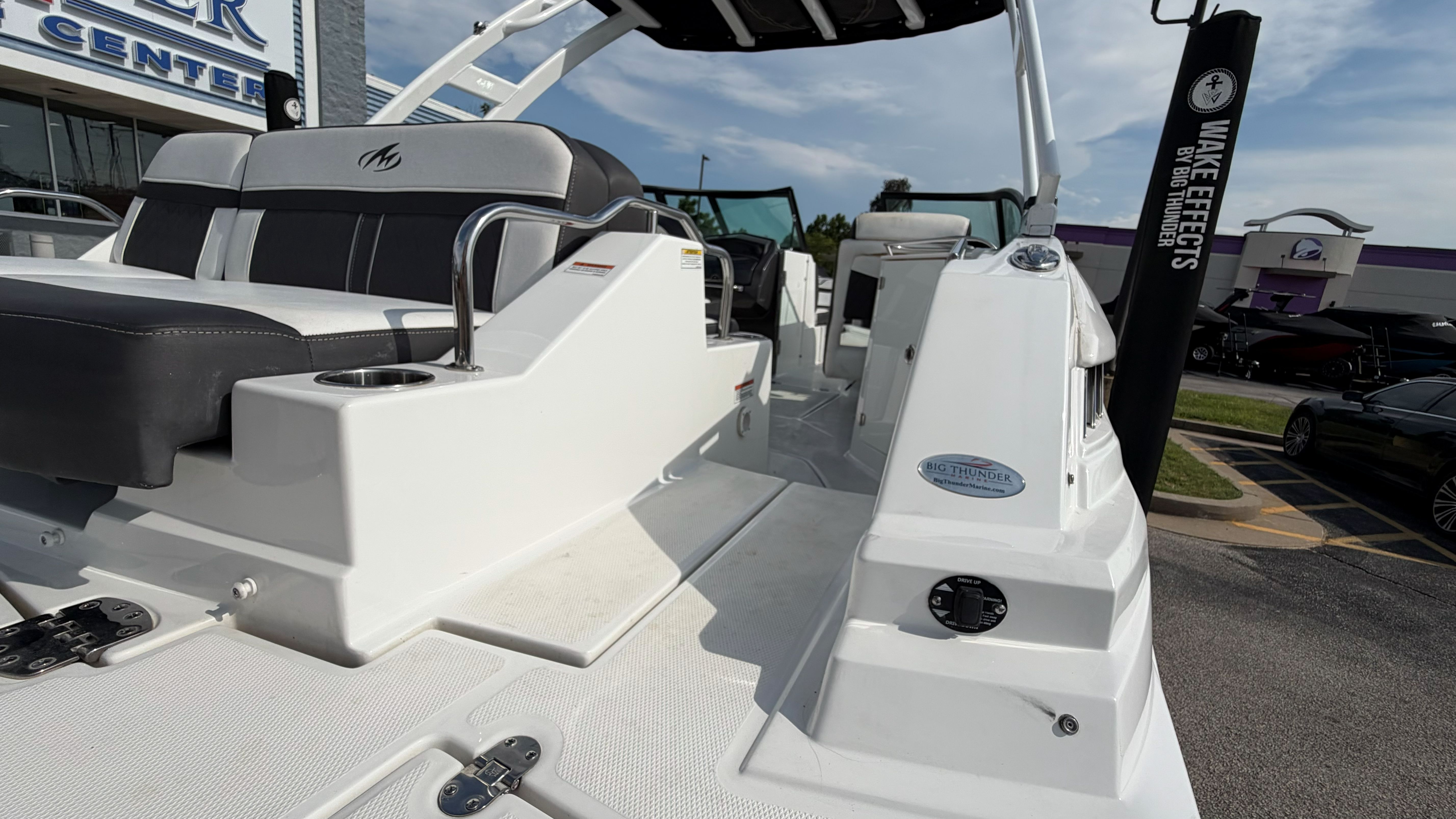 2022 Monterey M4 - Image 25