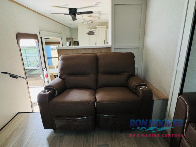 2025 FOREST RIVER 3990FL - Image 9