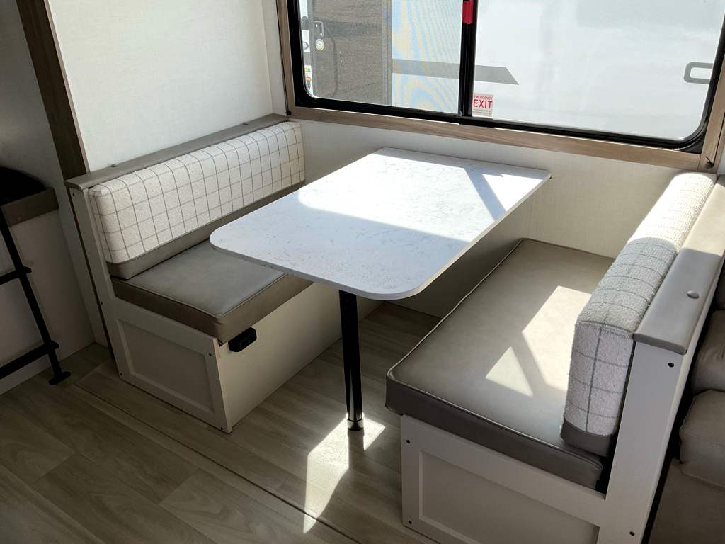 2027 KZ SPORTSMEN 261 BHK - Image 13