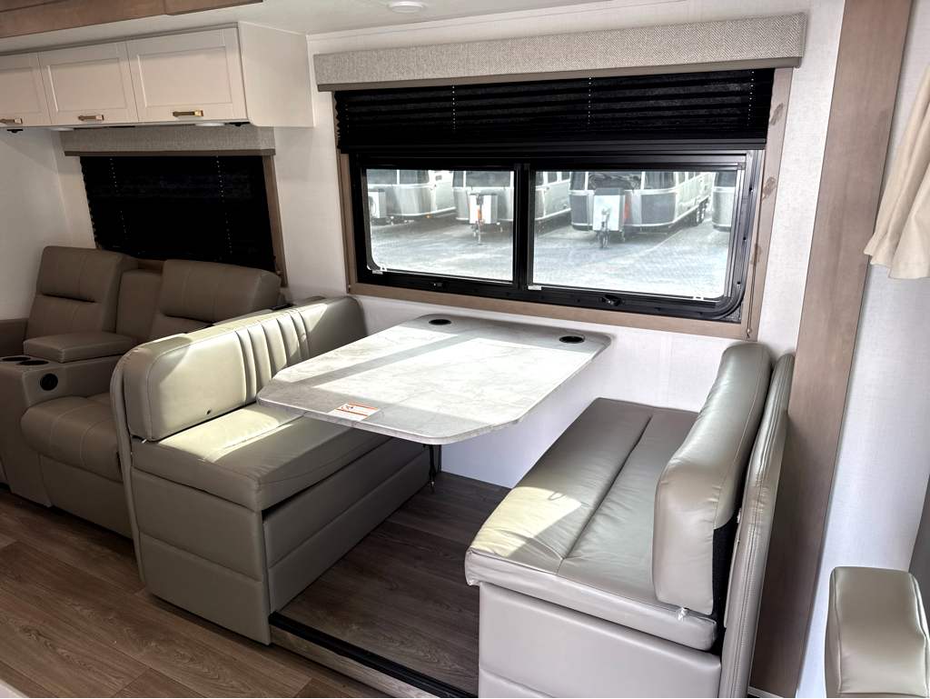 2027 ENTEGRA COACH ODYSSEY 30Z - Image 10