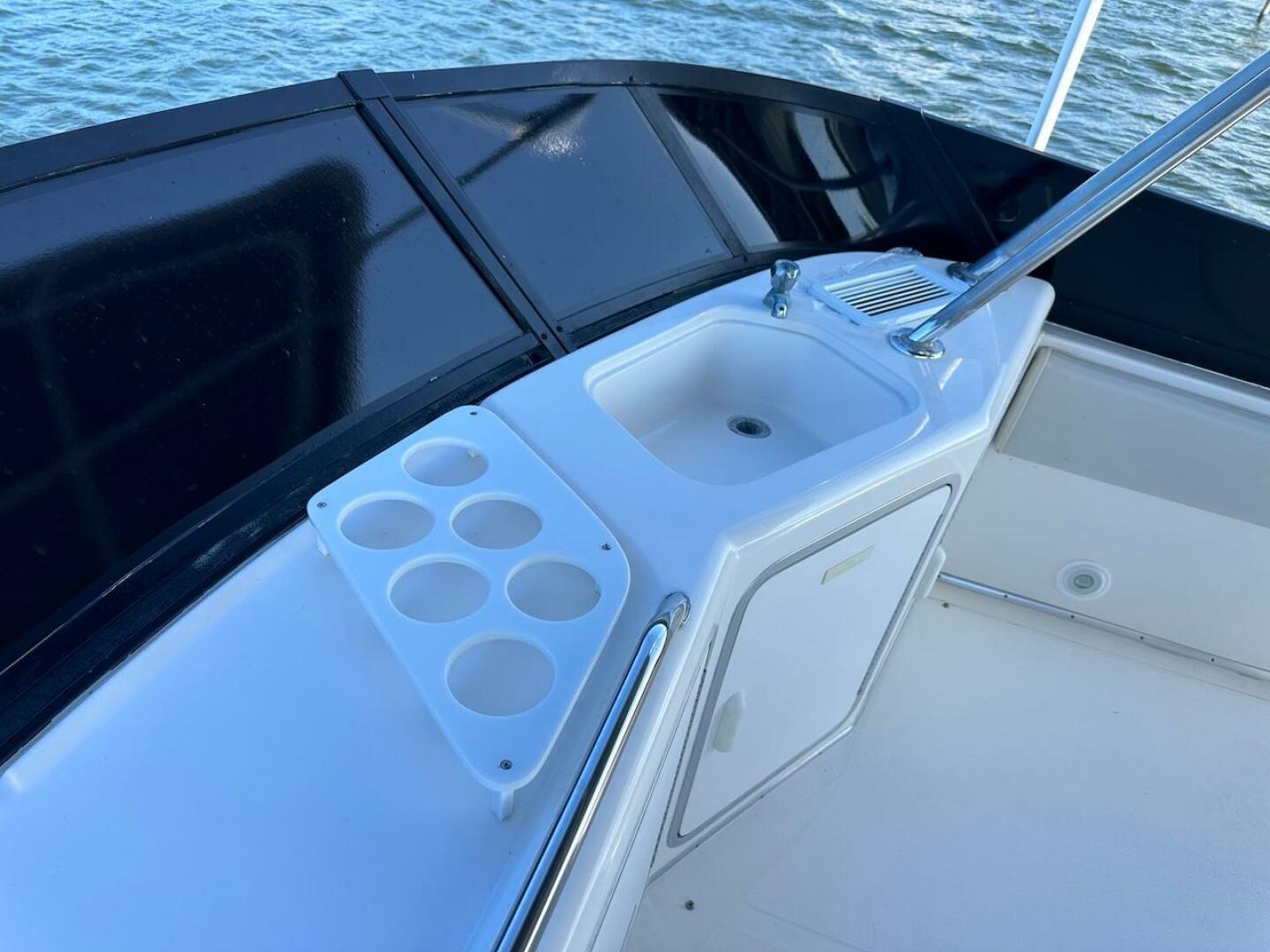 1997 Sea Ray 550 Sedan Bridge - Image 15