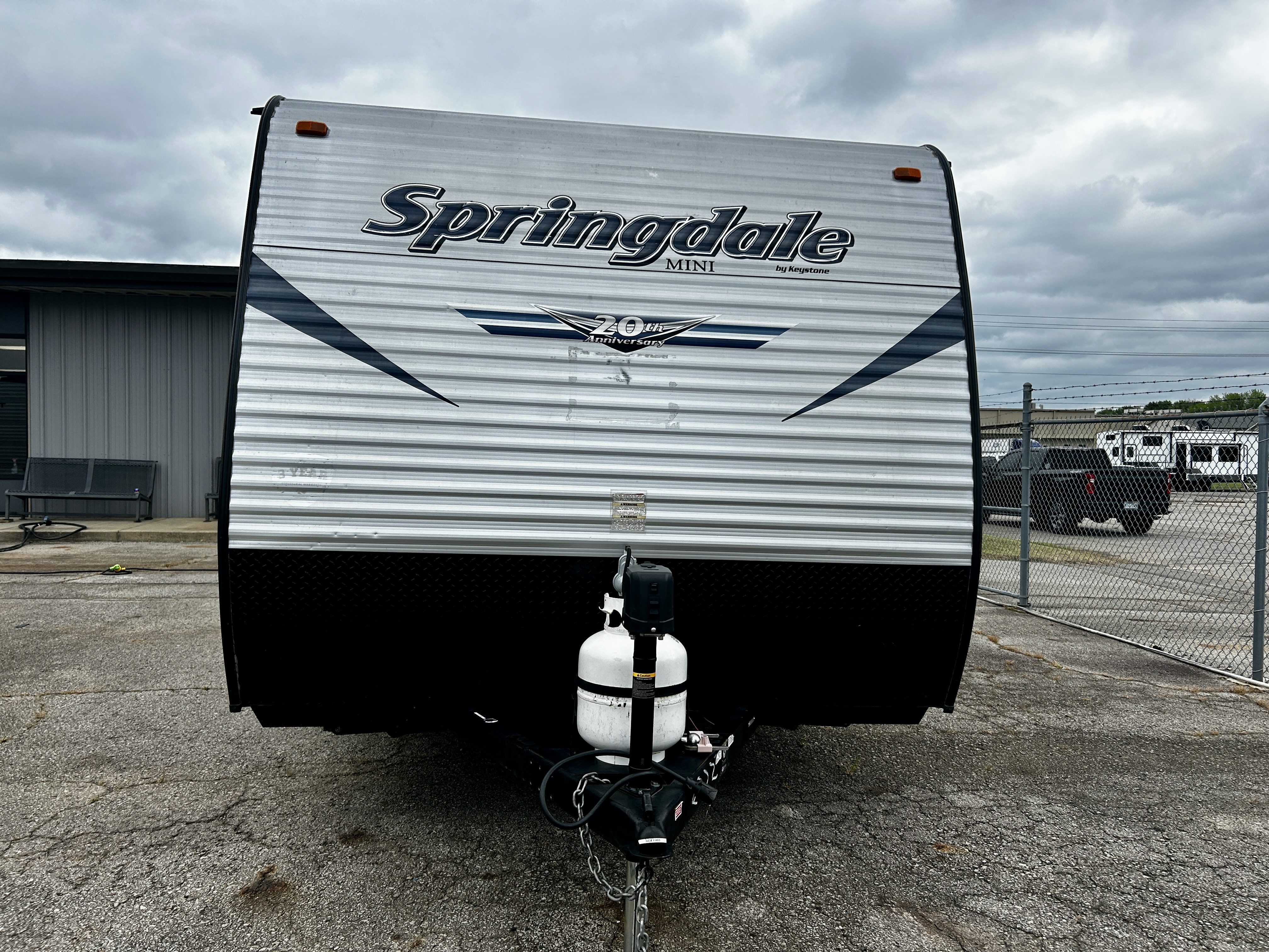 2019 Keystone Springdale Mini 1790FQ - Image 3