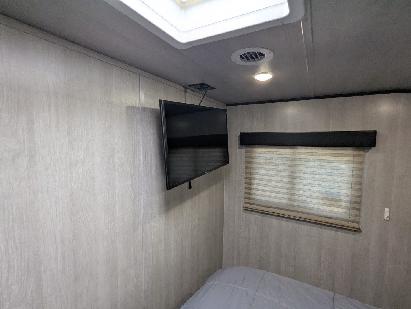 2022 Genesis Supreme SUPREME 28SAWL - Image 13