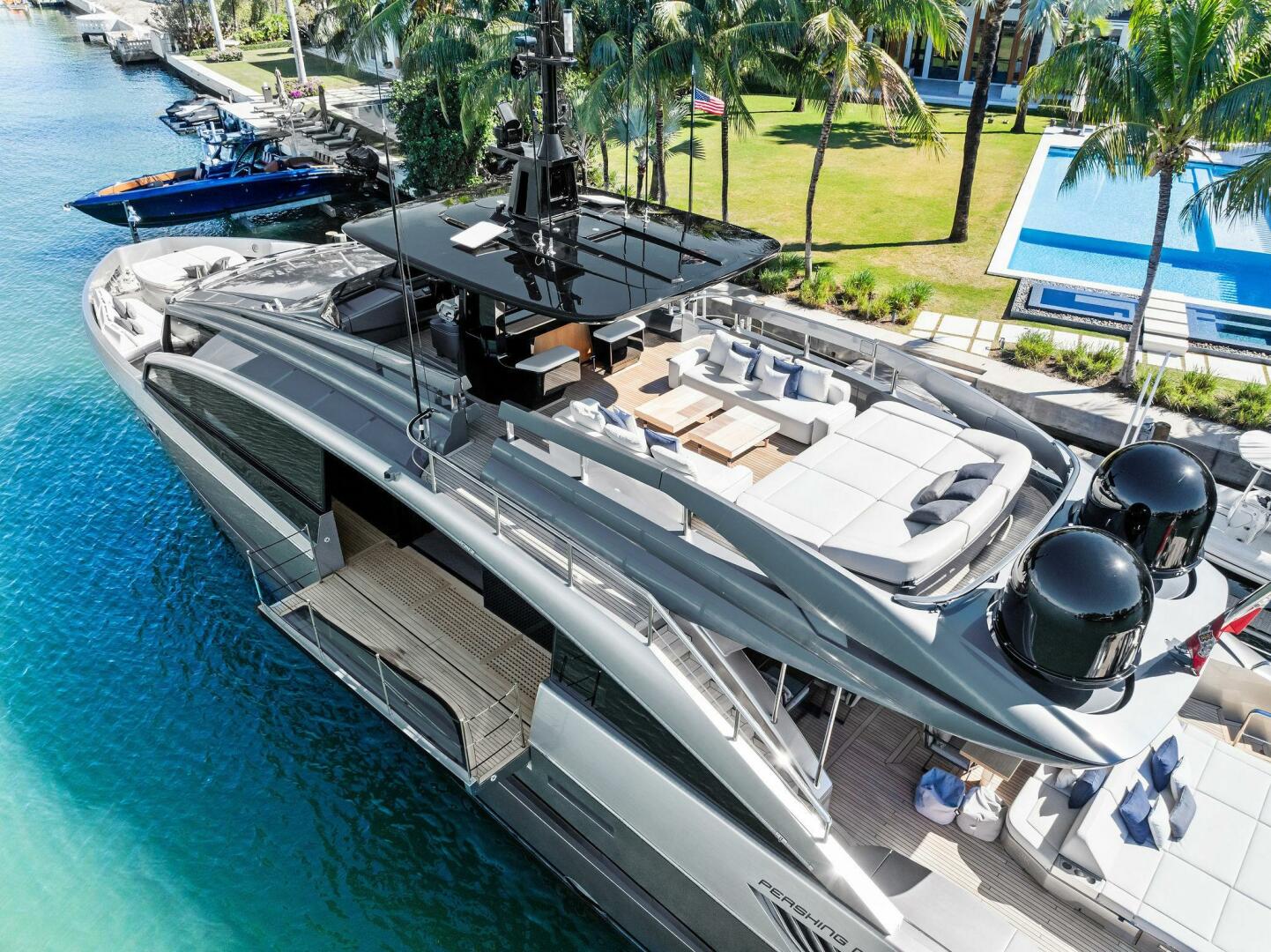 2023 Pershing GTX Motoryacht - Image 4
