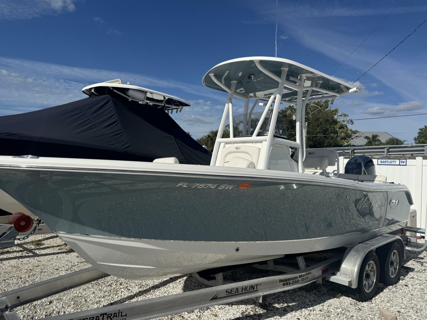 2021 Sea Hunt Ultra 219 - Image 3