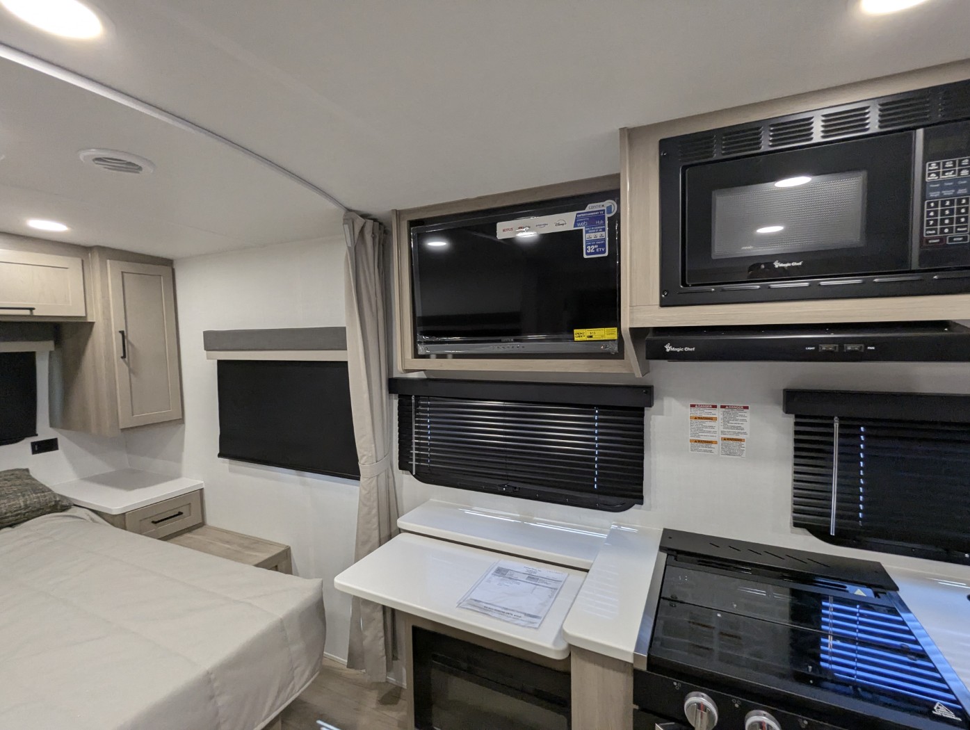 2026 Forest River Rockwood Mini Lite 2205S - Image 13
