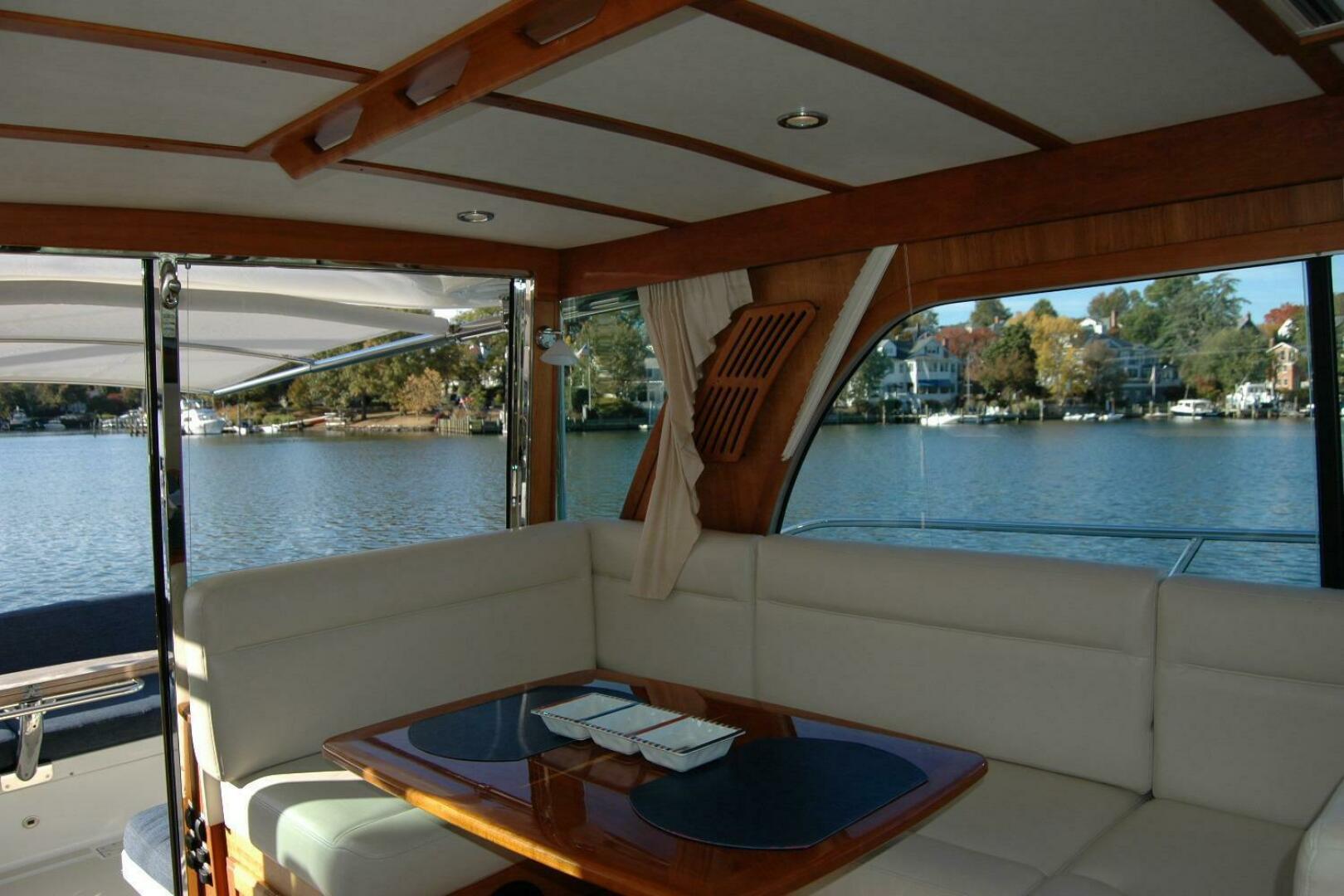 2019 Sabre 38 Salon Express - Image 60