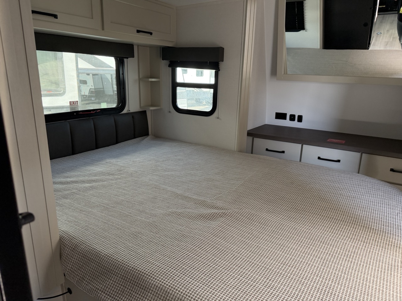 2026 Grand Design Momentum G-Class 21G - Image 14