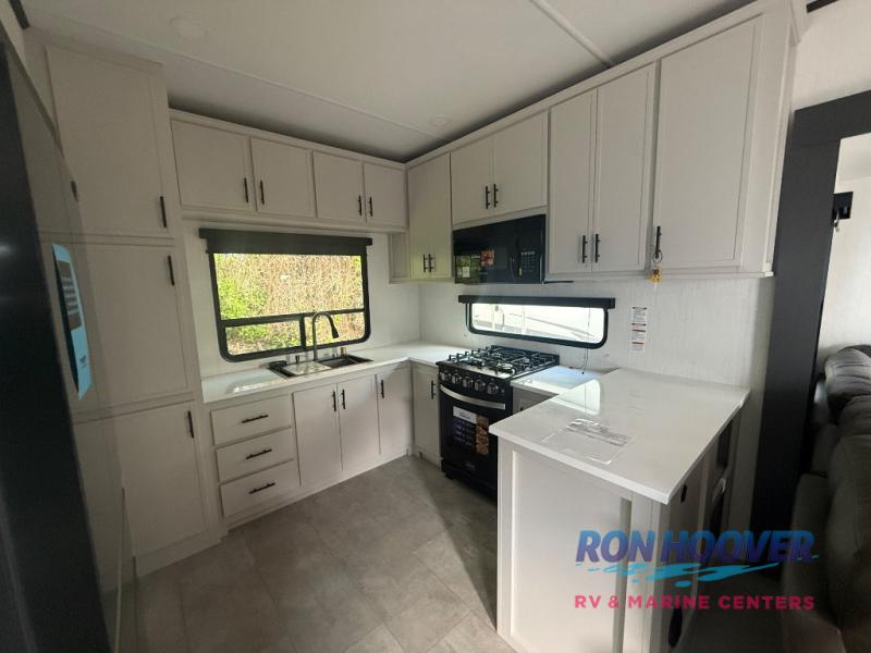 2026 FOREST RIVER 30BAM - Image 8