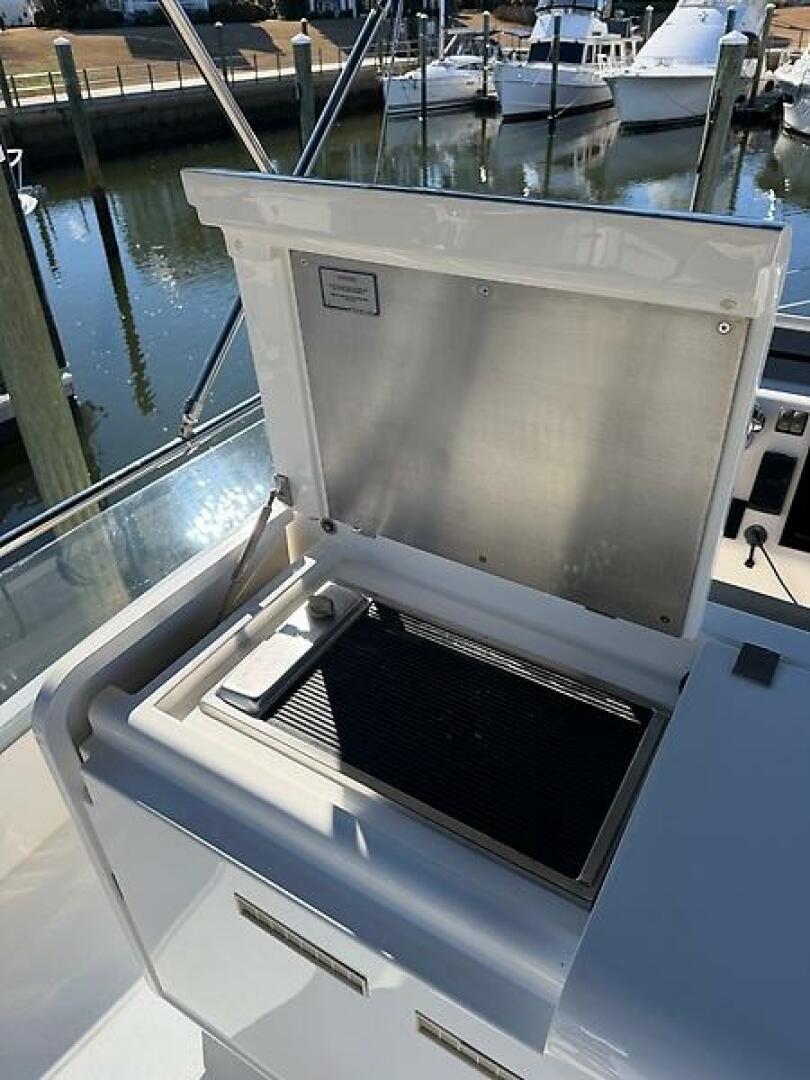 2015 Fairline Squadron 42 - Image 11
