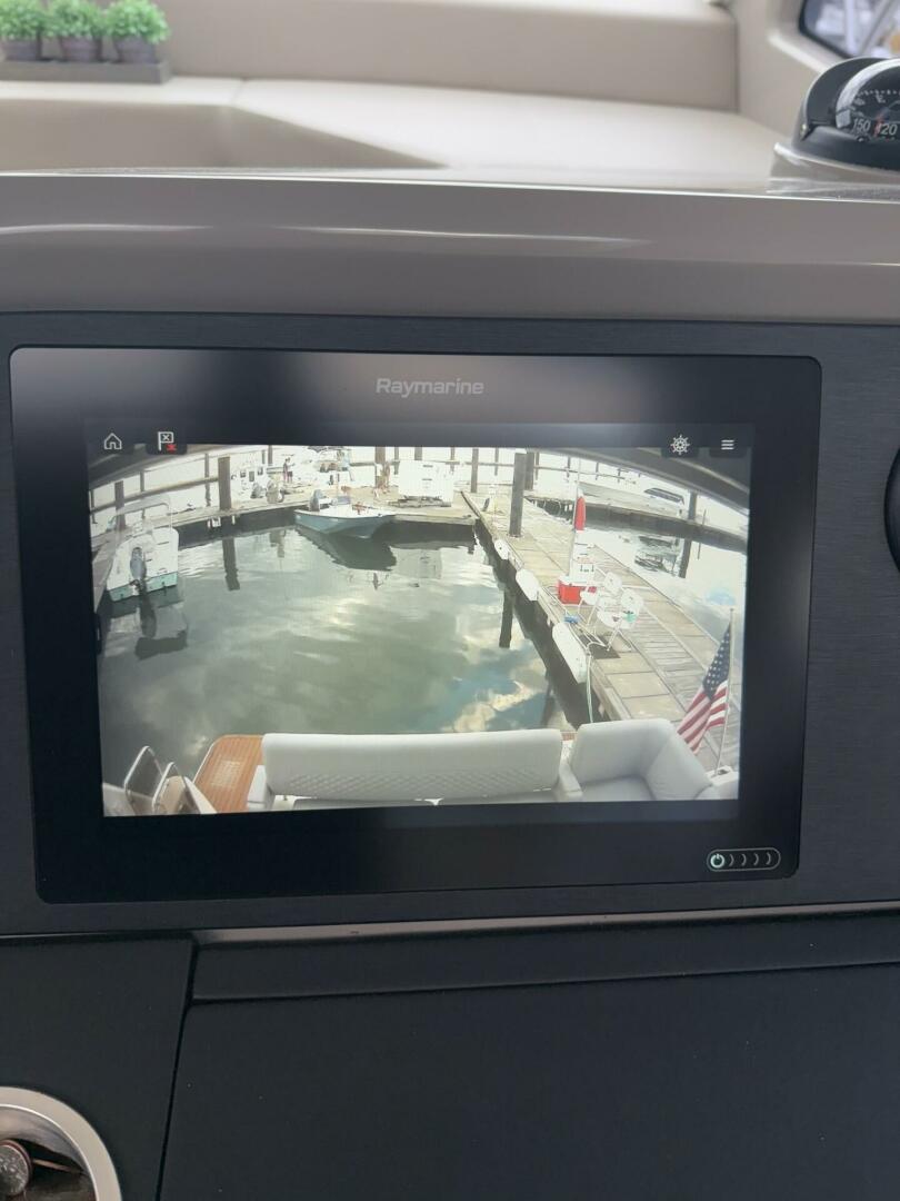 2018 Sea Ray 460 Sundancer - Image 29