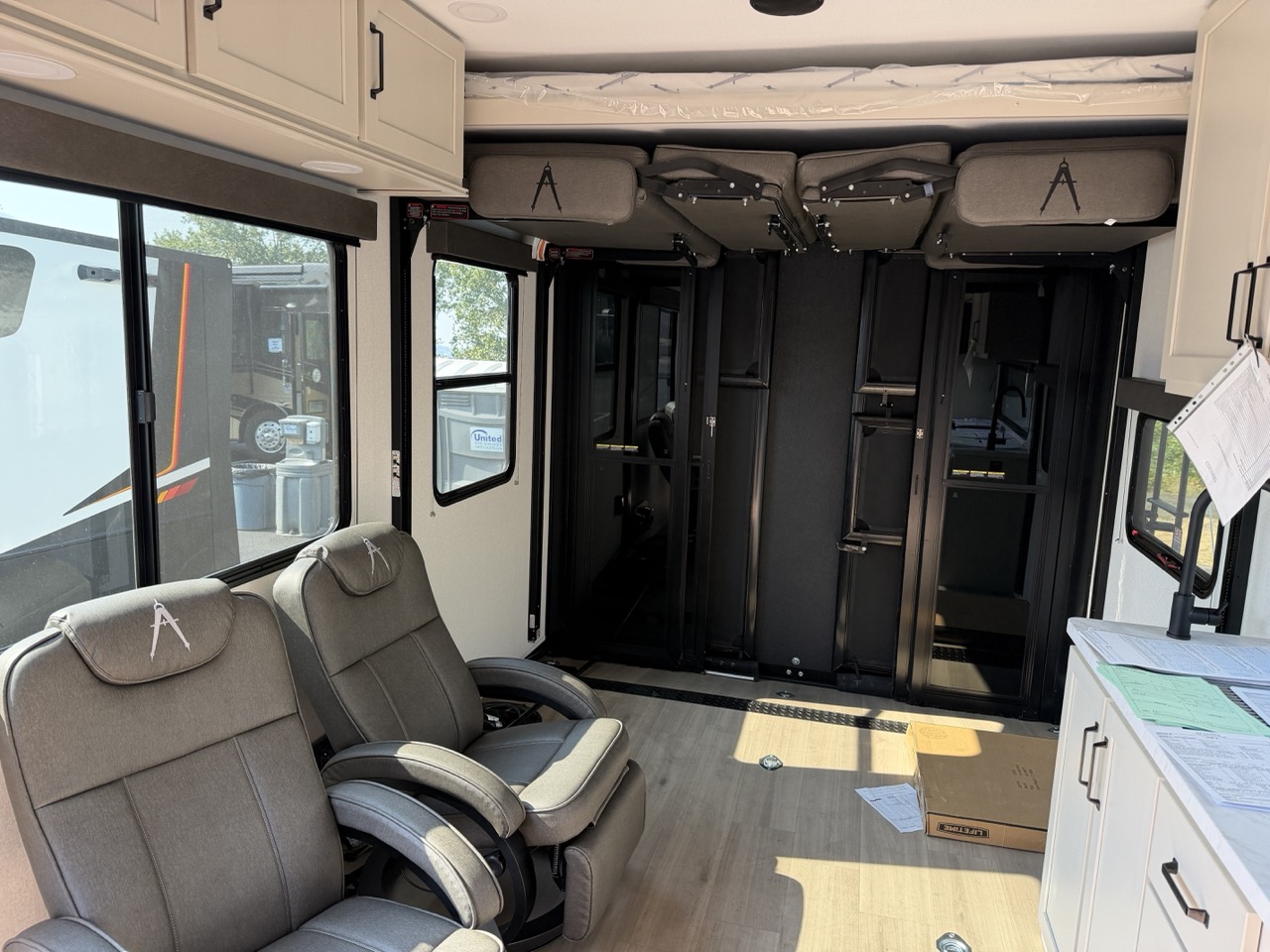 2026 Grand Design Momentum G-Class 21G - Image 5