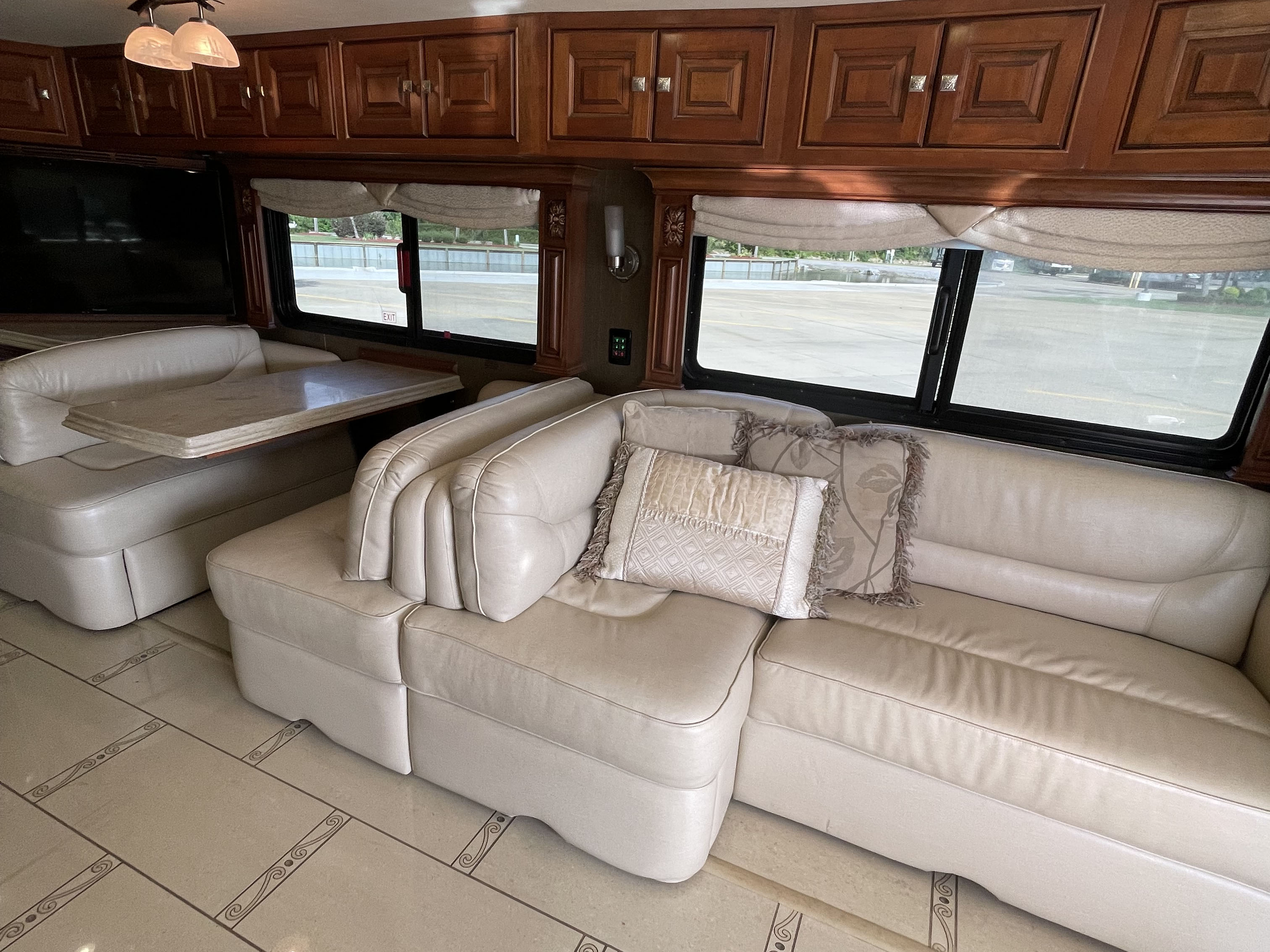 2013 TIFFIN ZEPHYR 45LZ - Image 14