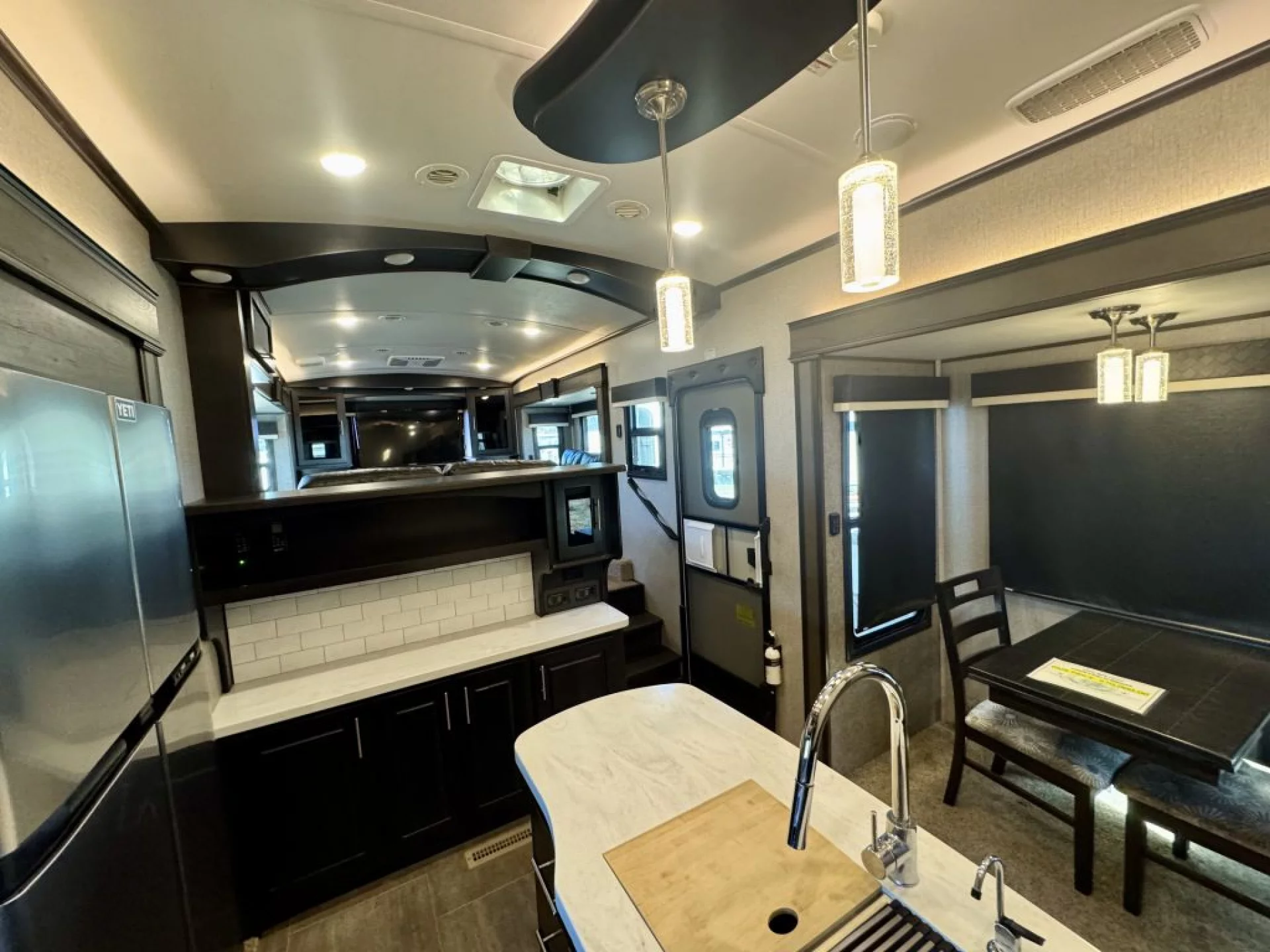 2020 JAYCO NORTH POINT 381FLWS - Image 9