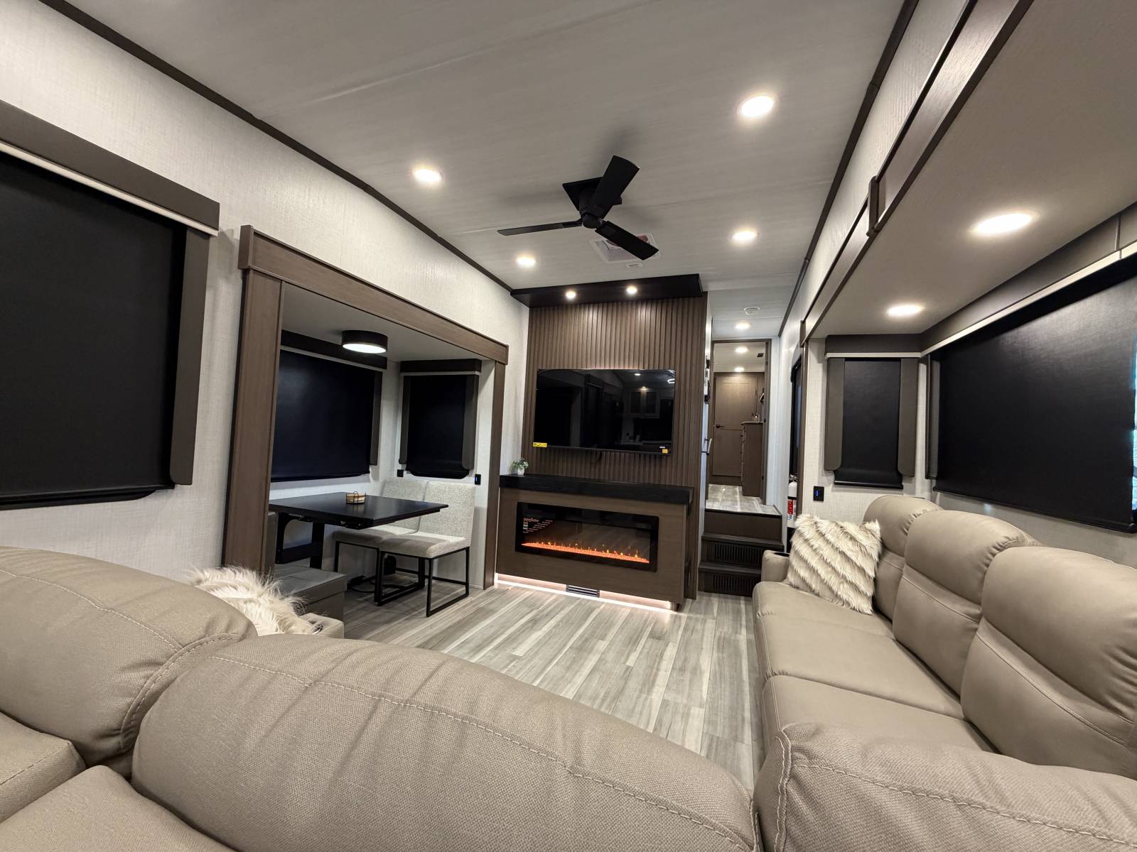 2026 Keystone Cougar Midnight Edition 350LLK - Image 14