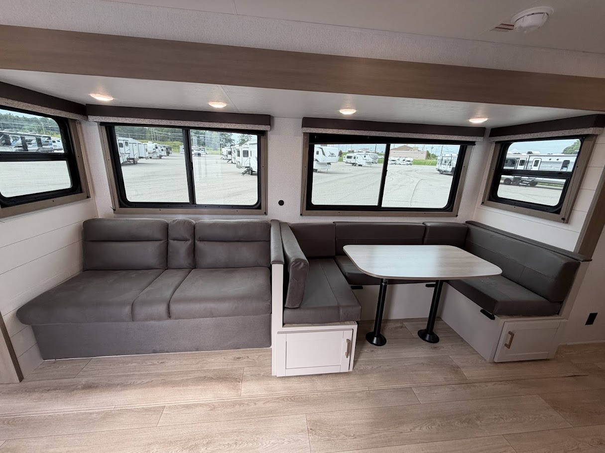 2027 JAYCO JAY FLIGHT 333BTS - Image 16