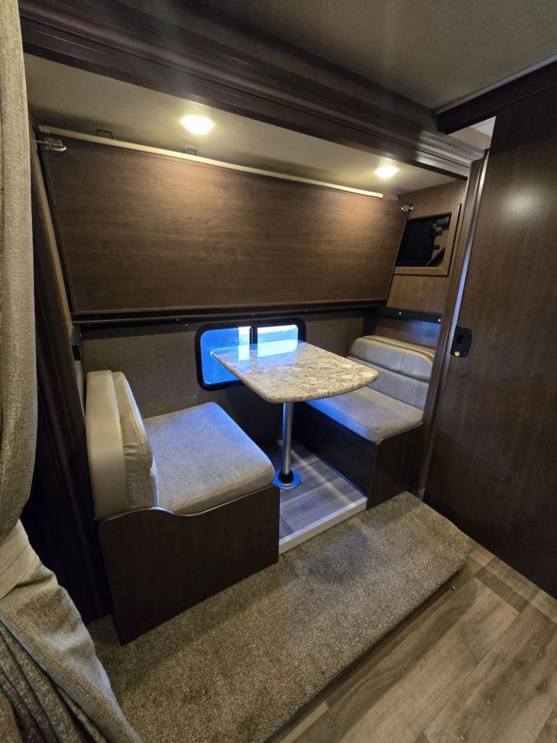 2019 THOR MOTOR COACH FREEDOM ELITE 30FE - Image 7