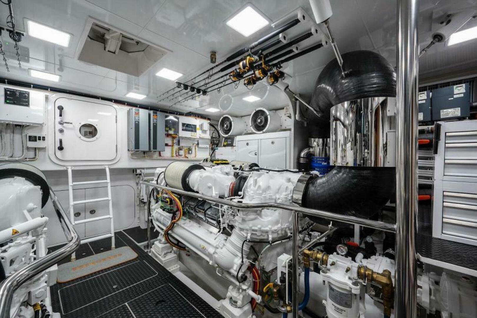2018 Viking Enclosed Flybridge - Image 87
