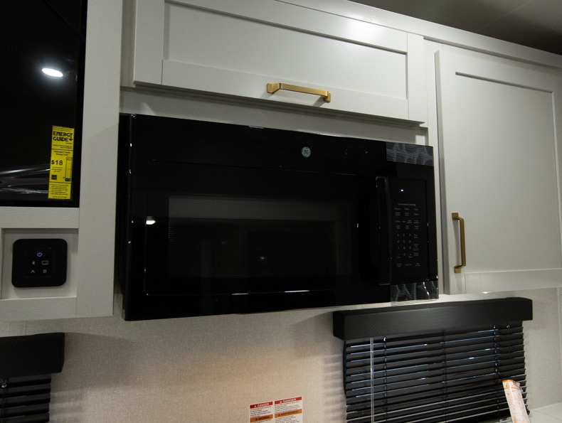 2026 Jayco Eagle HT 31QCD - Image 12