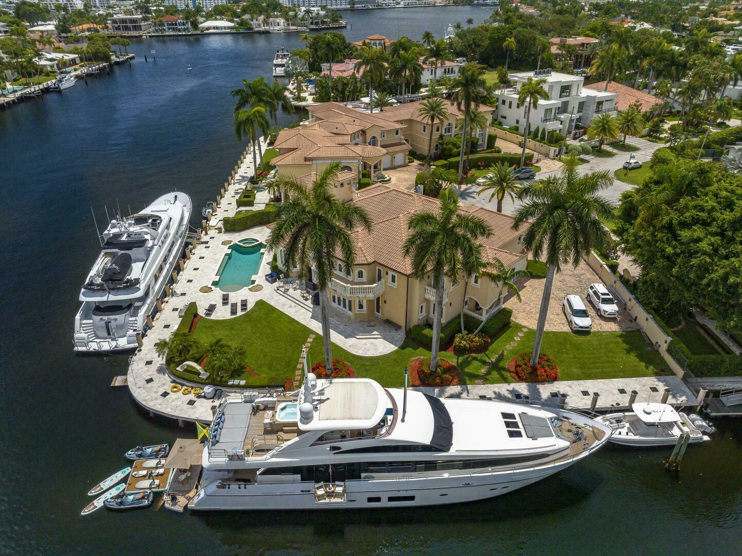 2012 Princess 32M - Image 82