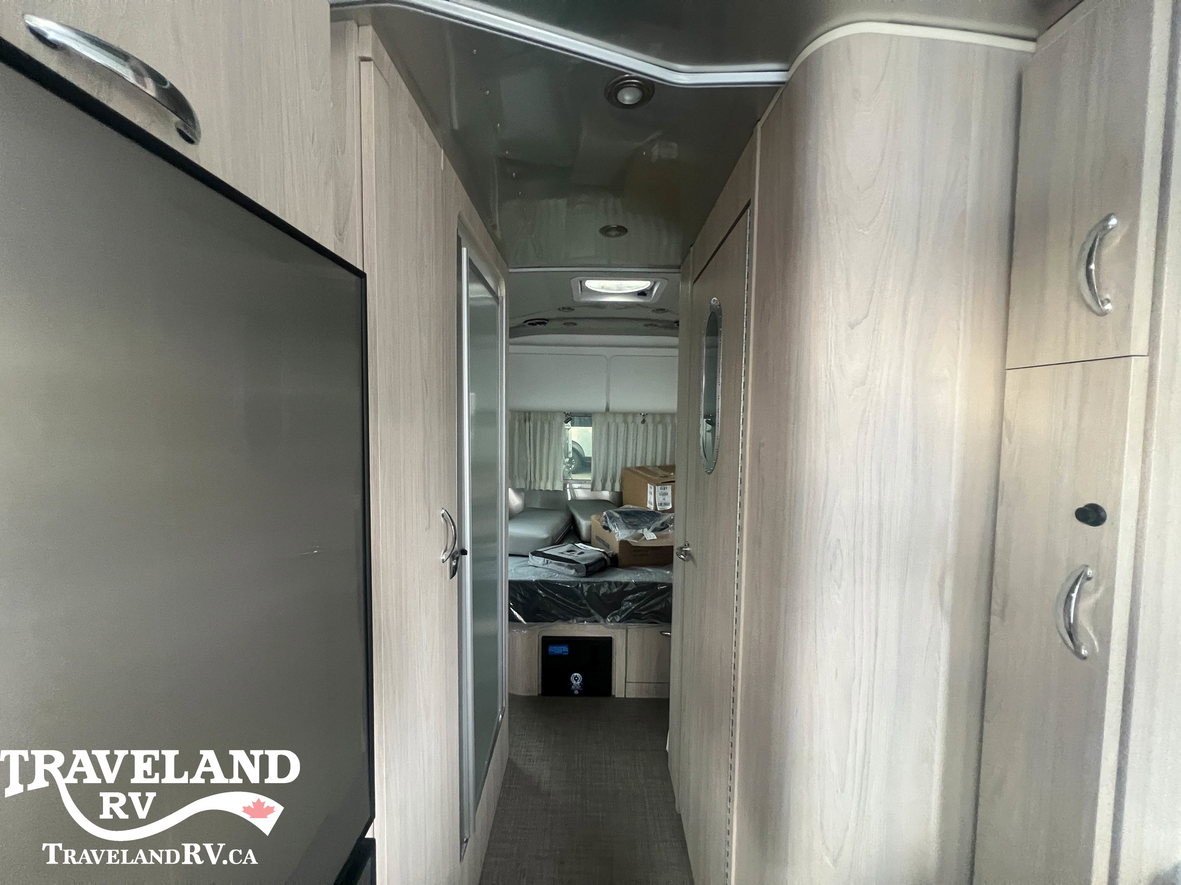 2025 Airstream Globetrotter 25FB - Image 8