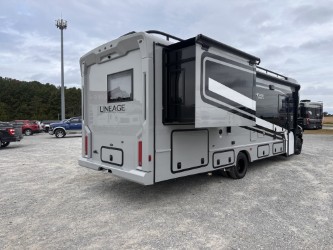 2027 GRAND DESIGN LINEAGE SERIESE 30DC - Image 7