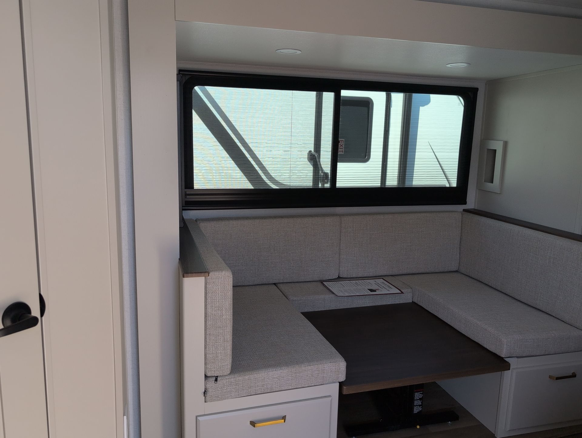 2027 Grand Design Imagine 2470BH - Image 18