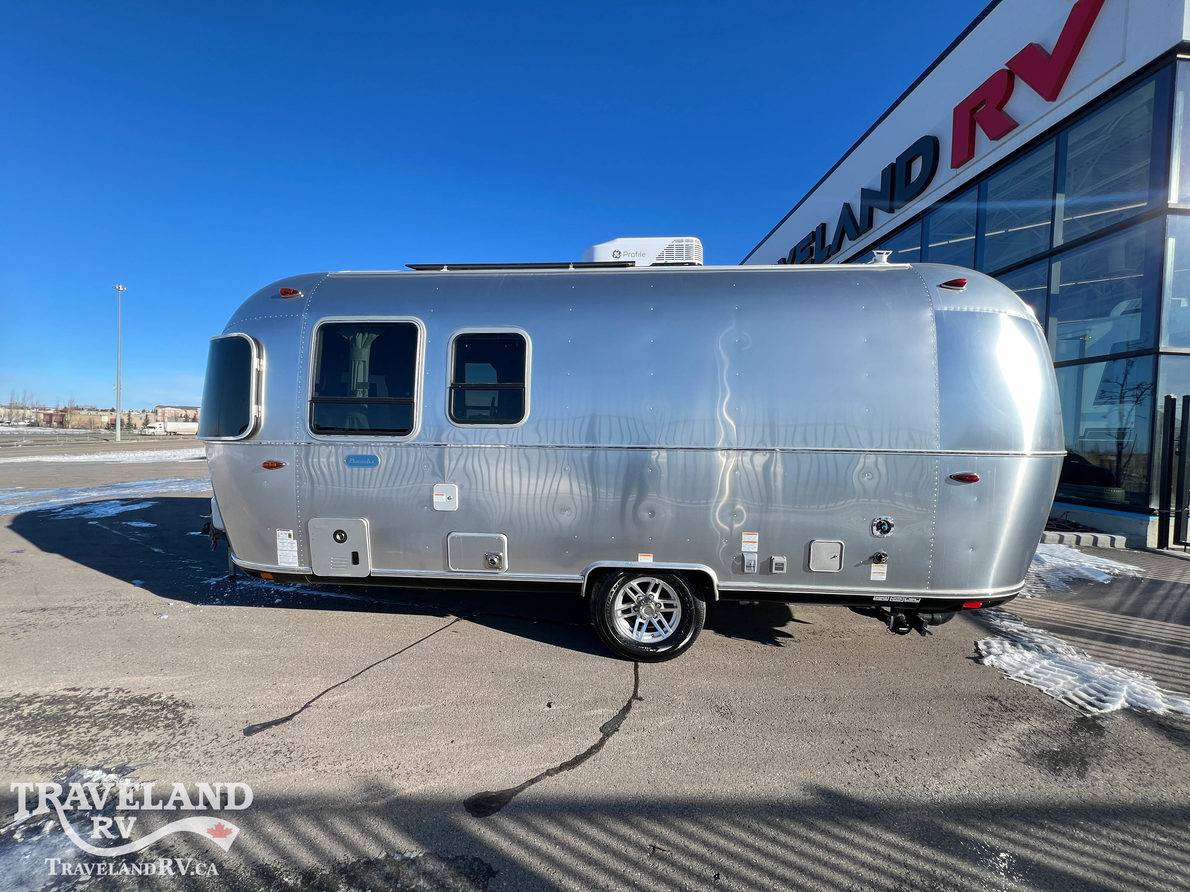 2026 Airstream Bambi 22FB - Image 6