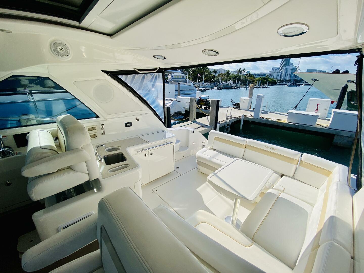 2010 Sea Ray 450 Sundancer - Image 13