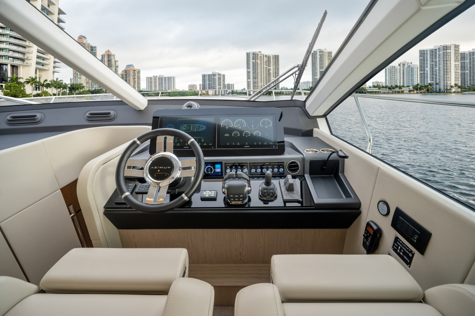2023 Azimut 53 FLY Base - Image 29