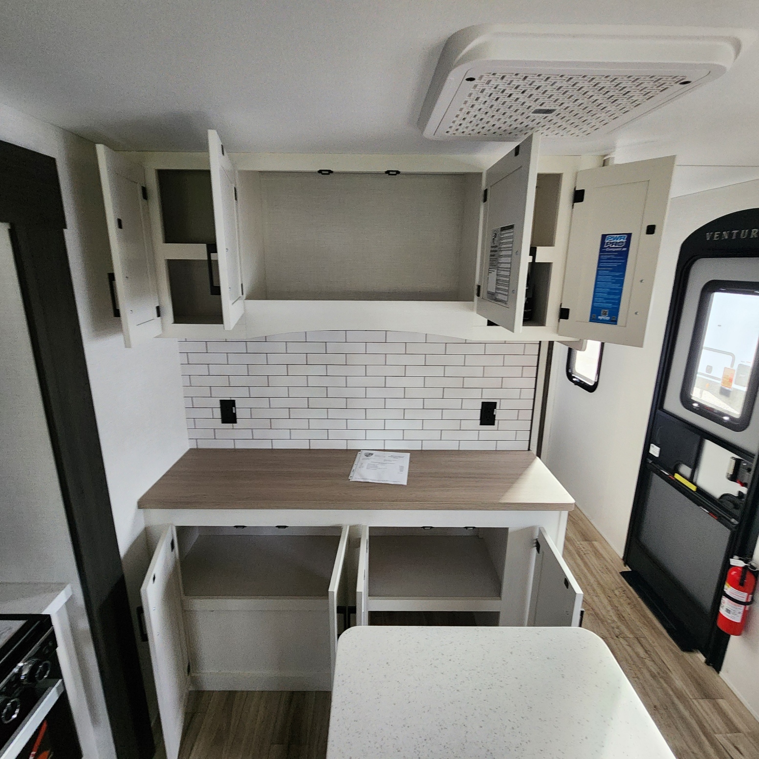 2026 VENTURE RV SPORTTREK 343VIK - Image 30